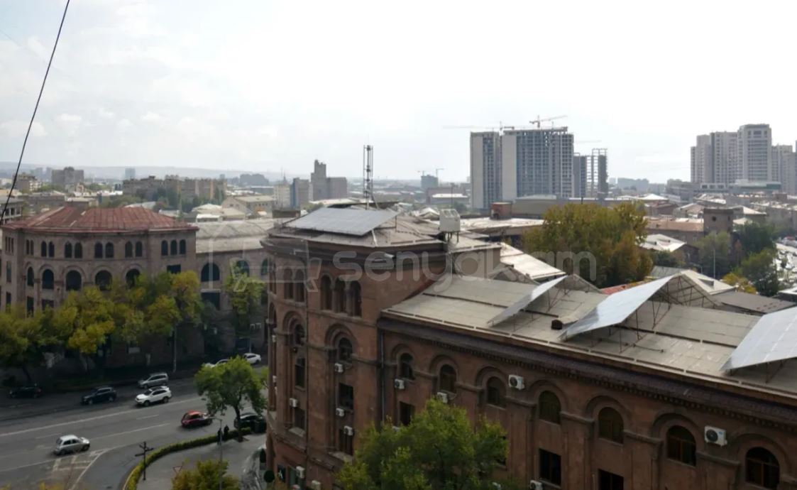 2 Սենյականոց Բնակարան, 50քմ, 8/10 հարկ, Դիզայներական Վերանորոգված, Կահավորված, Արևկող