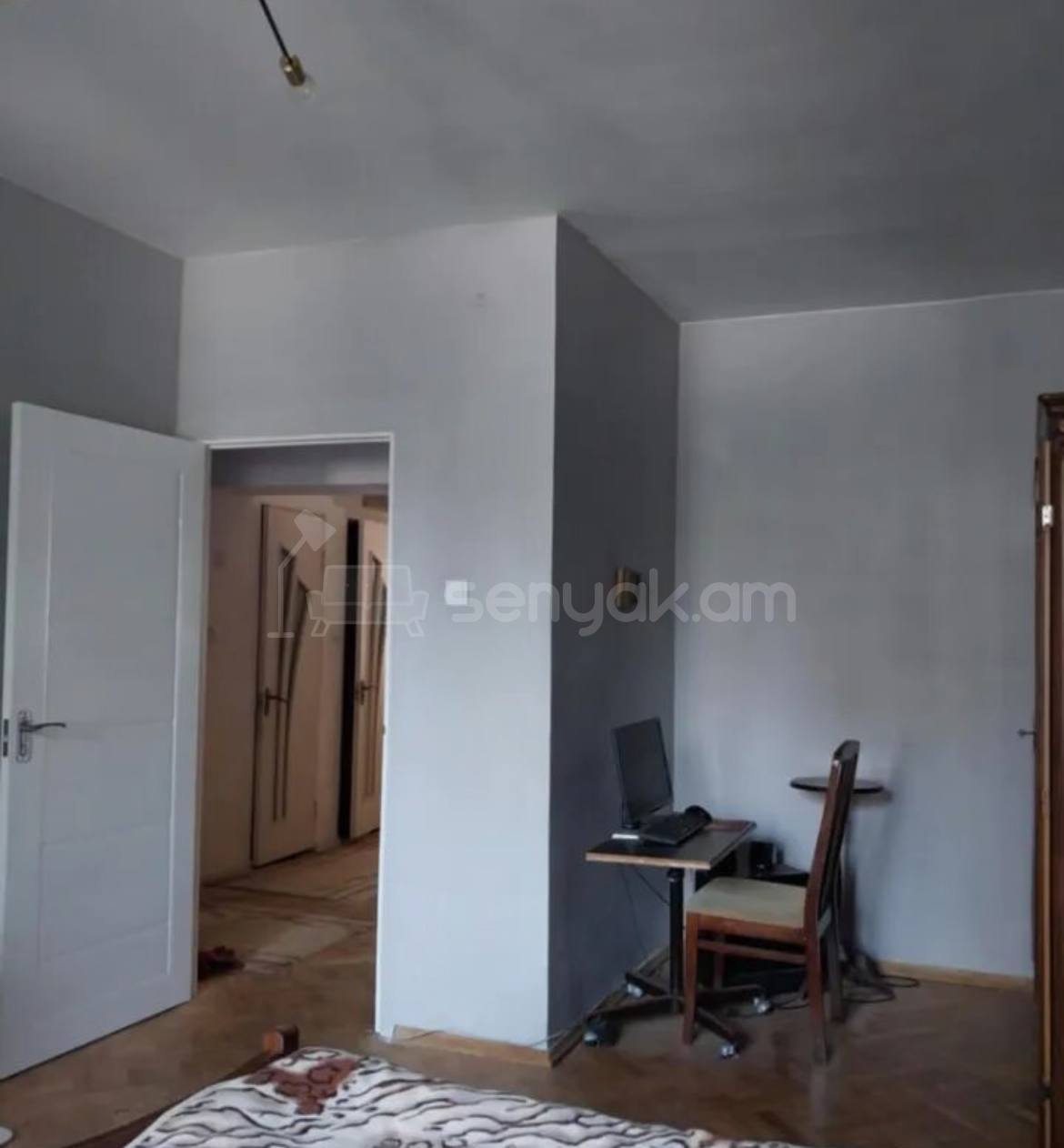 3 Սենյականոց Բնակարան Քարե Շենքում, 77քմ, 1/5 հարկ, Նորմալ Վիճակում, Կահավորված