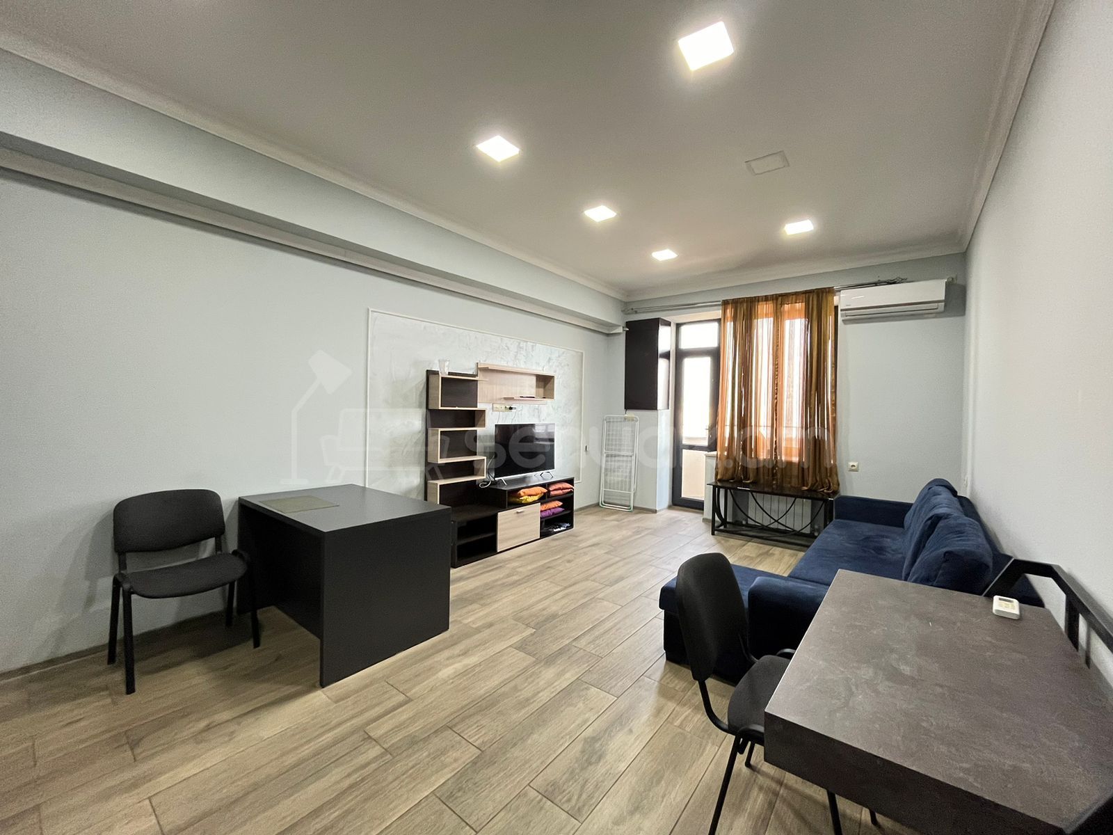 1 Սենյականոց Բնակարան, 58քմ, 15/15 հարկ, Կապիտալ Վերանորոգված, Կահավորված, Արևկող