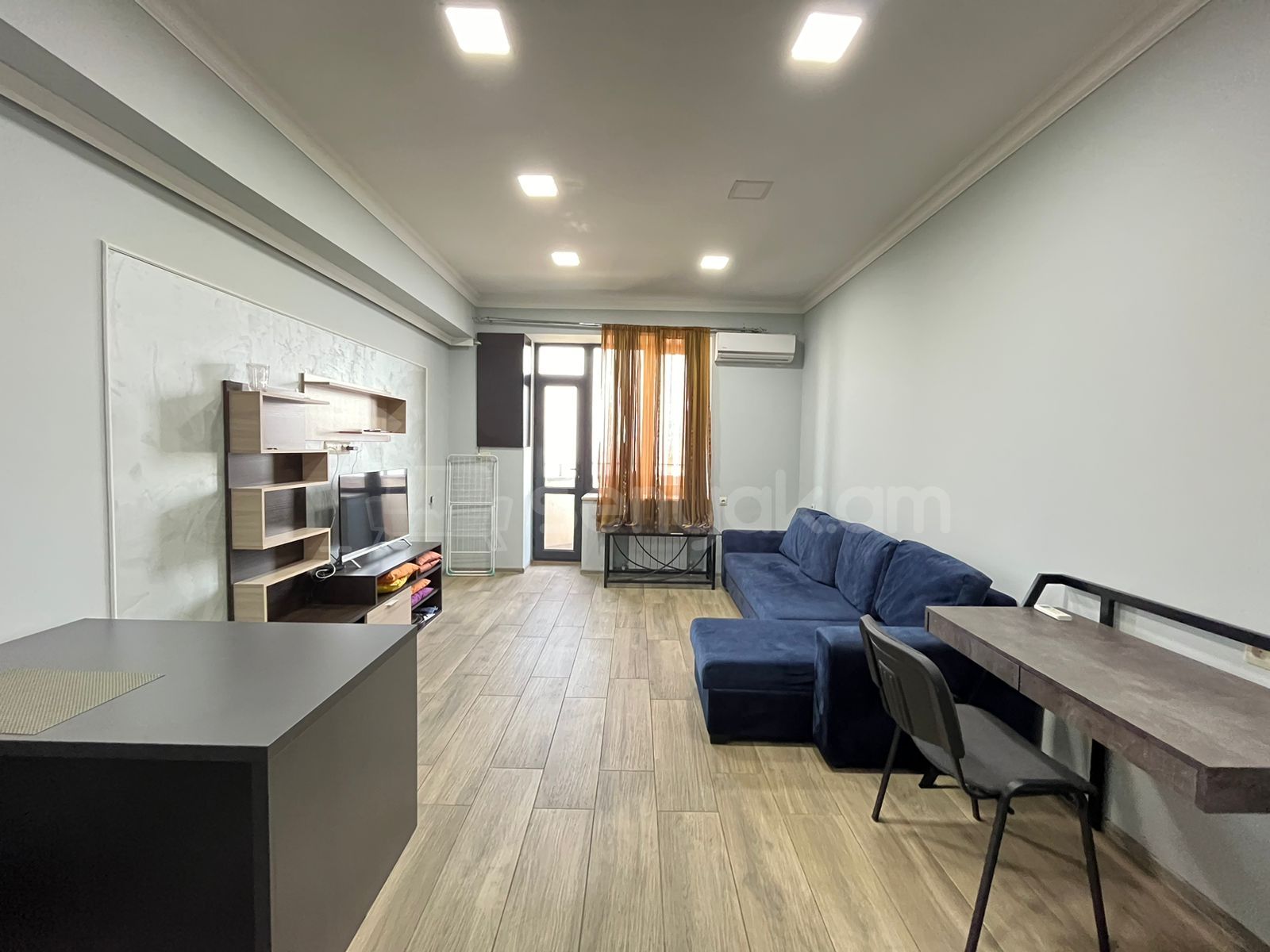 1 Սենյականոց Բնակարան, 58քմ, 15/15 հարկ, Կապիտալ Վերանորոգված, Կահավորված, Արևկող