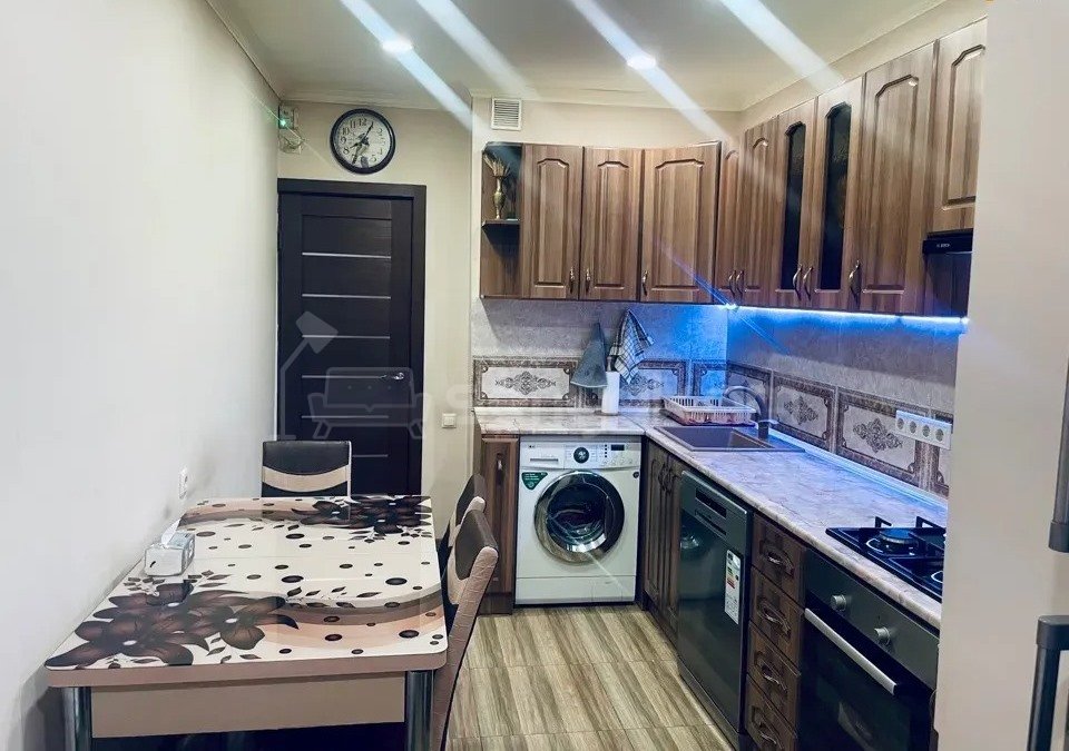 3 Սենյականոց Բնակարան, 85քմ, 4/11 հարկ, Կապիտալ Վերանորոգված