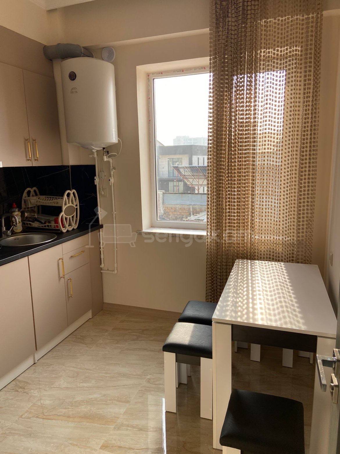 3 Սենյականոց Բնակարան Նորակառույցում, 80քմ, 2/3 հարկ, Կապիտալ Վերանորոգված, Կահավորված