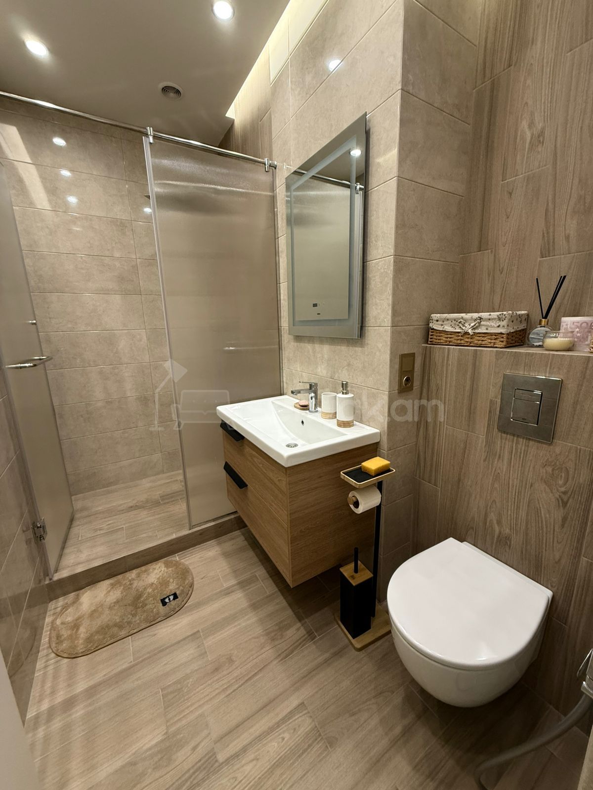 3 Սենյականոց Բնակարան Նորակառույցում, 65քմ, 10/18 հարկ, Կապիտալ Վերանորոգված, Կահավորված, Արևկող