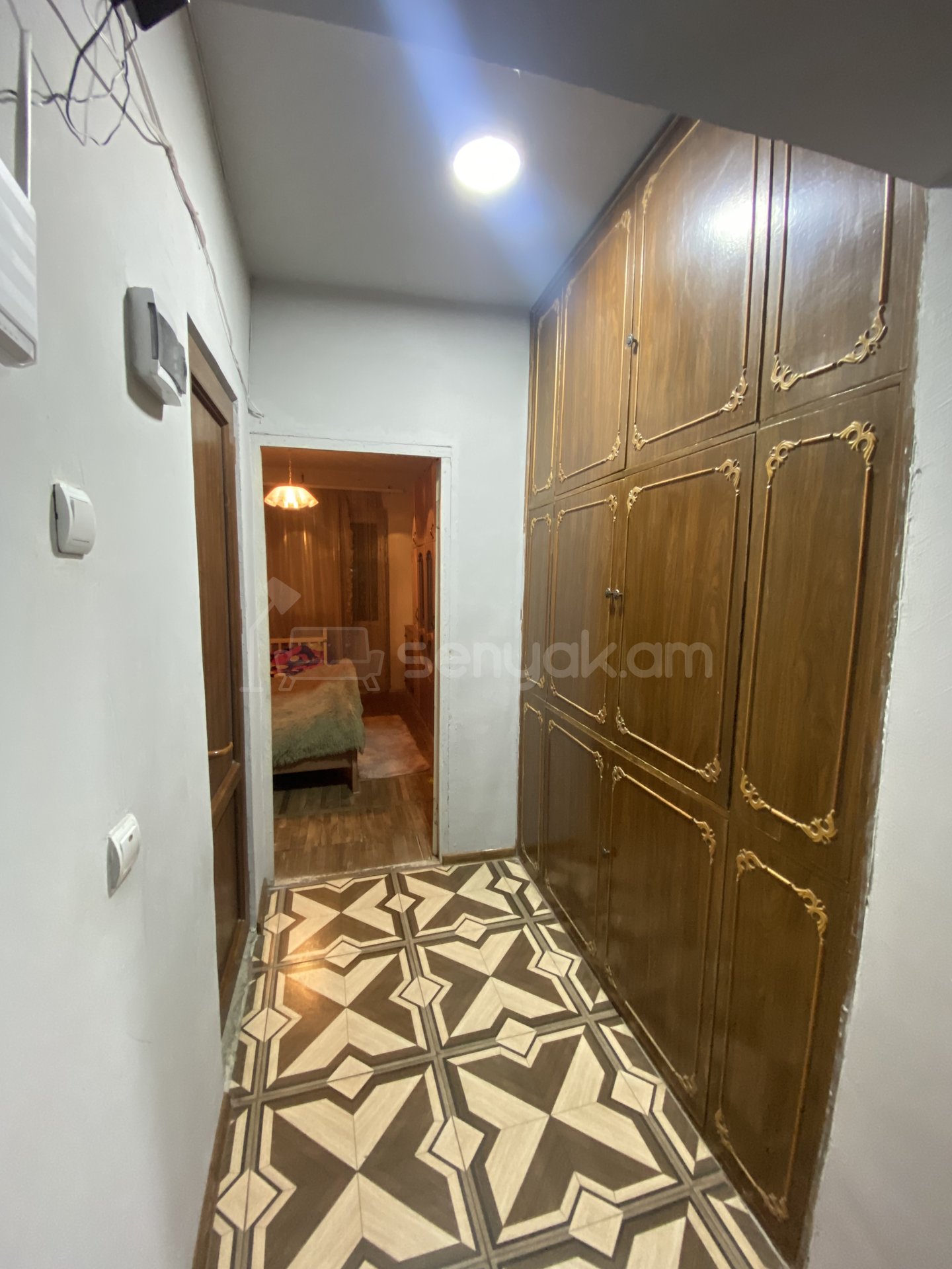 3 Սենյականոց Բնակարան, 98քմ, 2/5 հարկ, Նորմալ Վիճակում