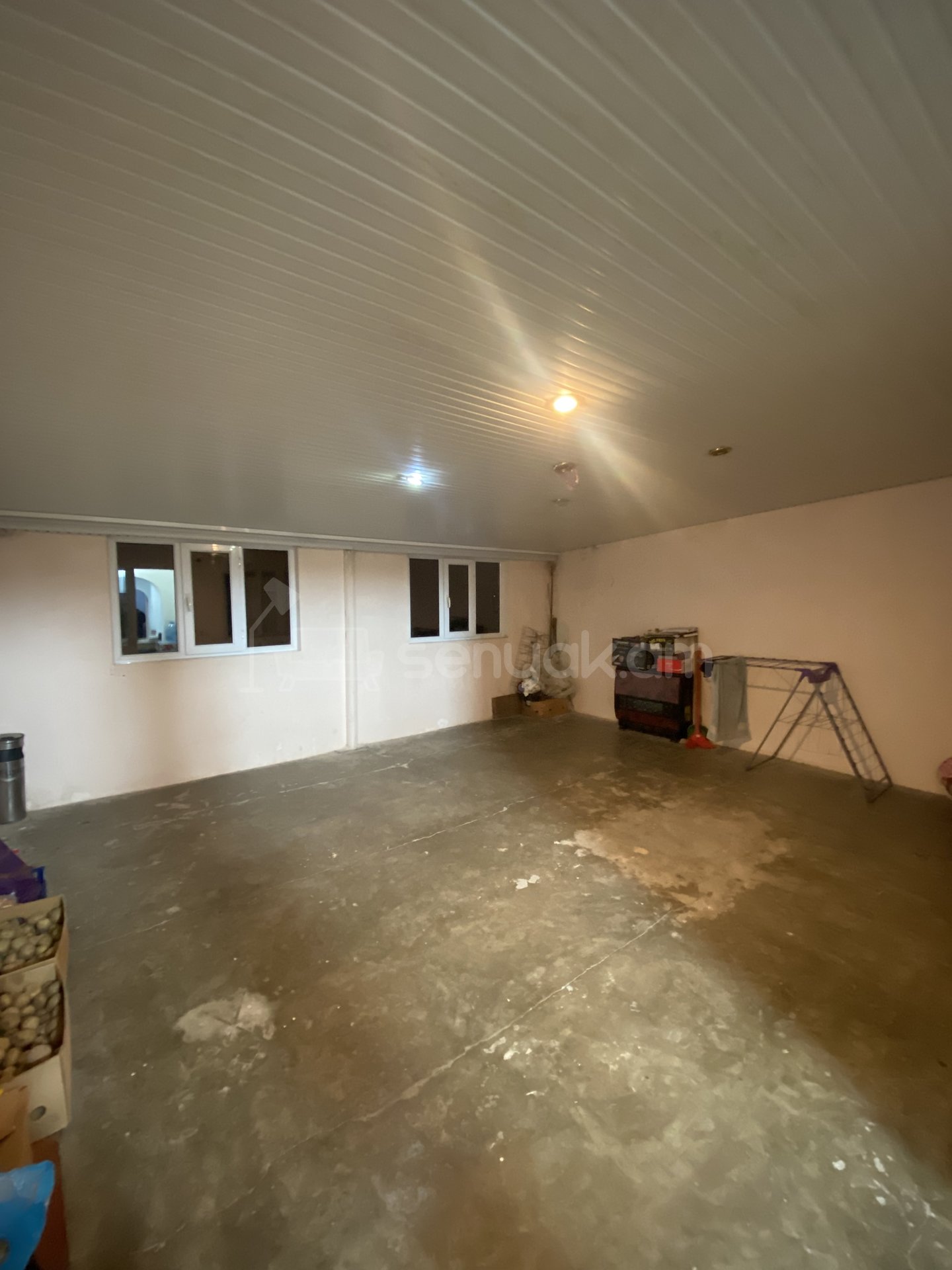 3 Սենյականոց Բնակարան, 98քմ, 2/5 հարկ, Նորմալ Վիճակում