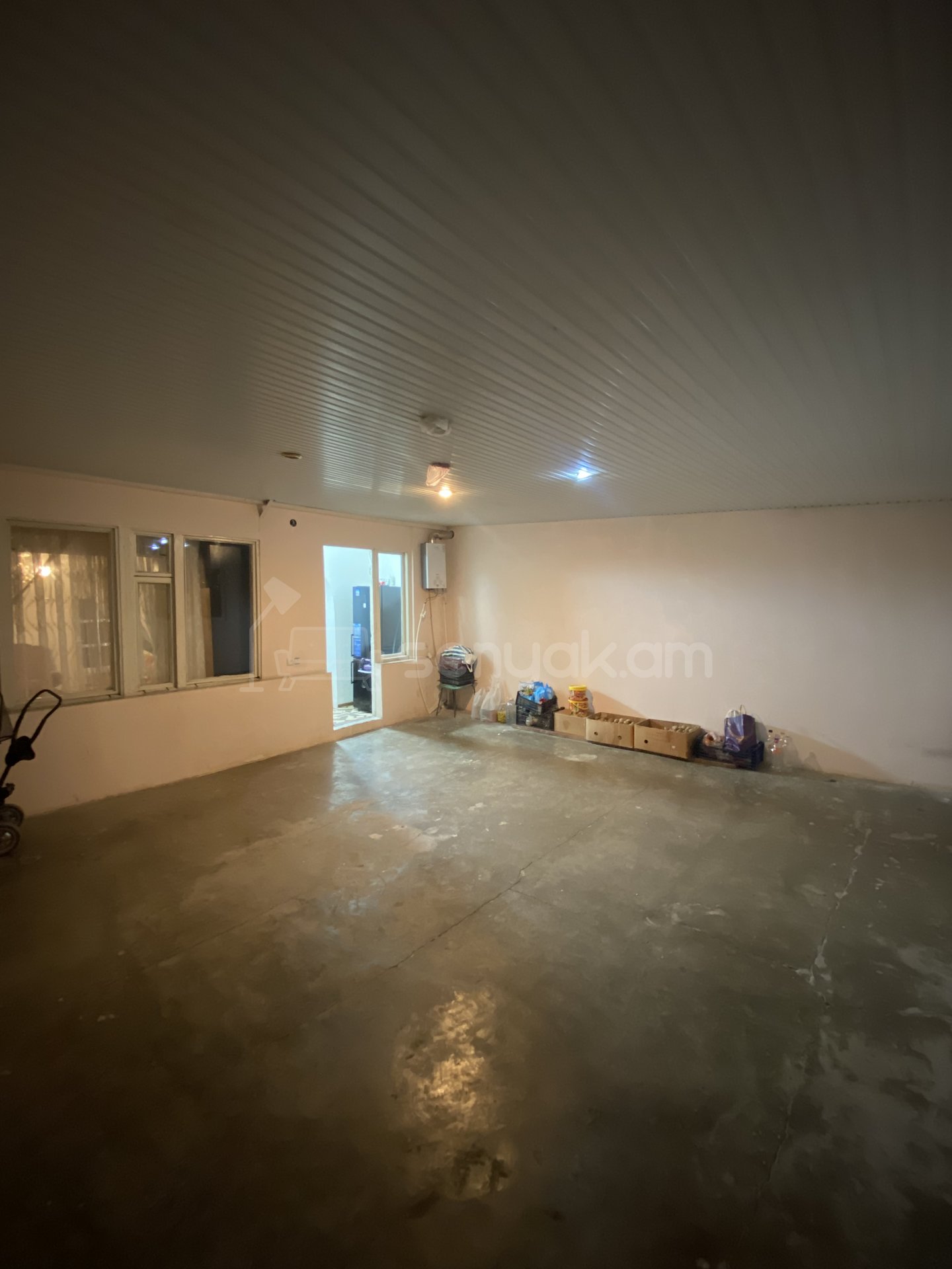 3 Սենյականոց Բնակարան, 98քմ, 2/5 հարկ, Նորմալ Վիճակում