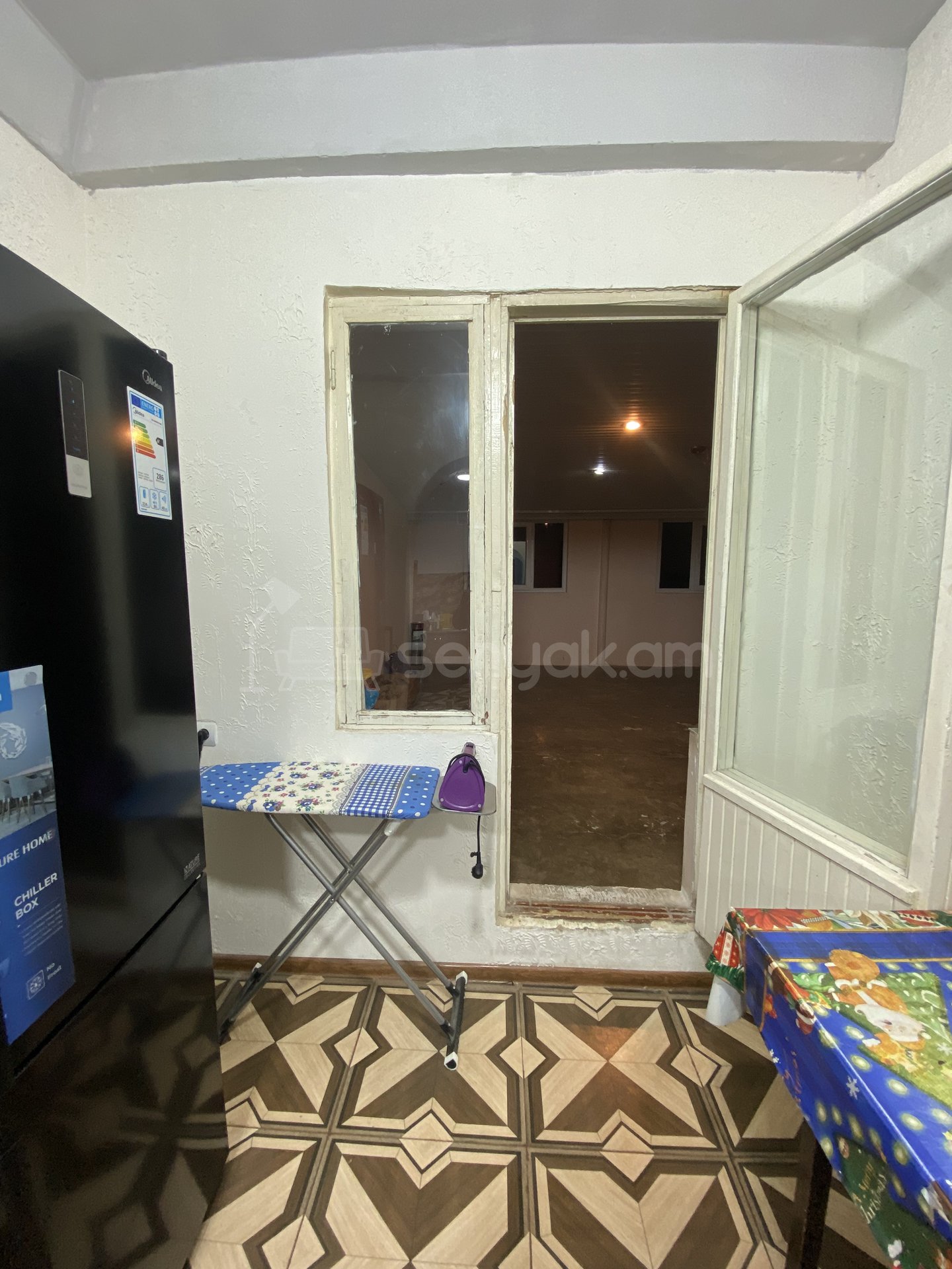 3 Սենյականոց Բնակարան, 98քմ, 2/5 հարկ, Նորմալ Վիճակում