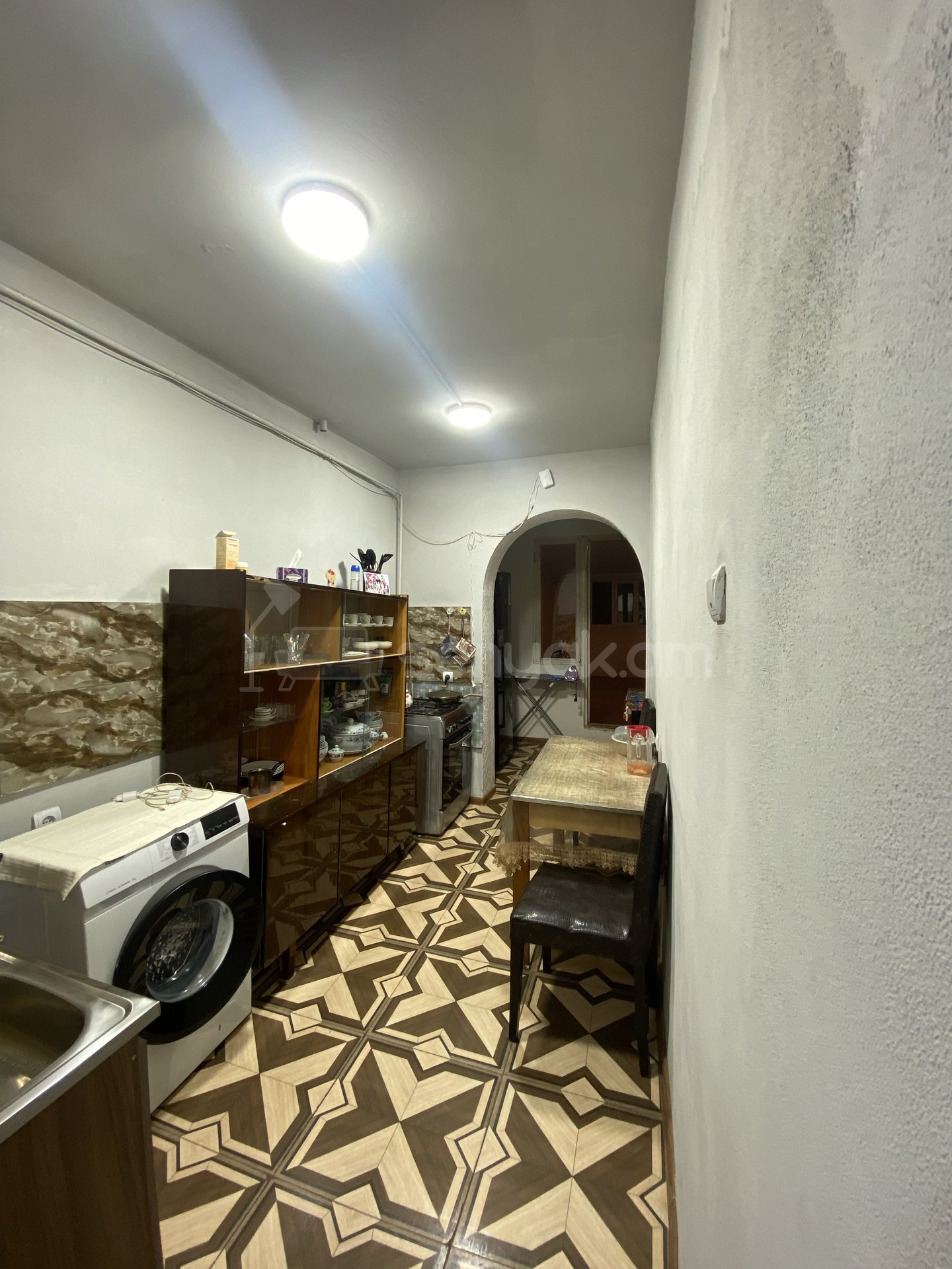 3 Սենյականոց Բնակարան, 98քմ, 2/5 հարկ, Նորմալ Վիճակում