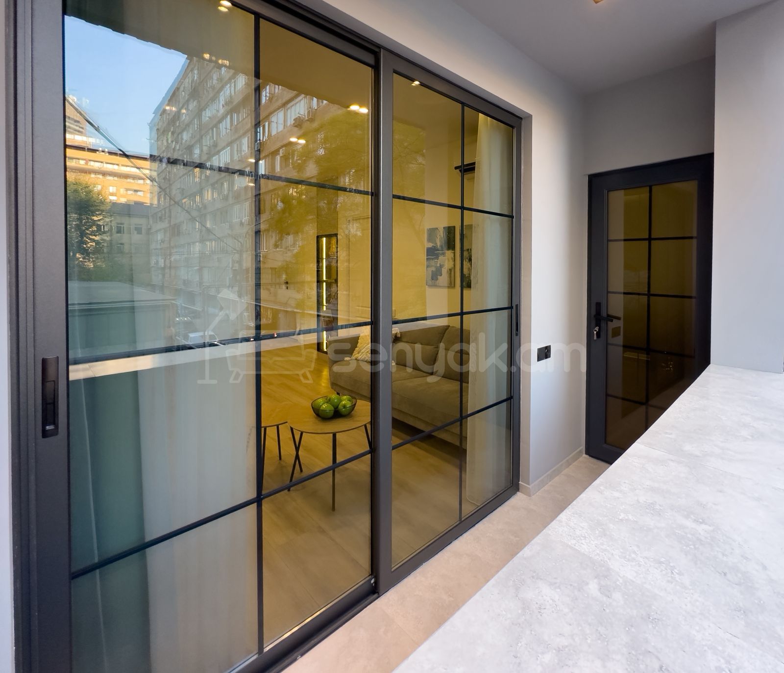 2 Սենյականոց Բնակարան Քարե Շենքում, 49քմ, 2/9 հարկ, Դիզայներական Վերանորոգված