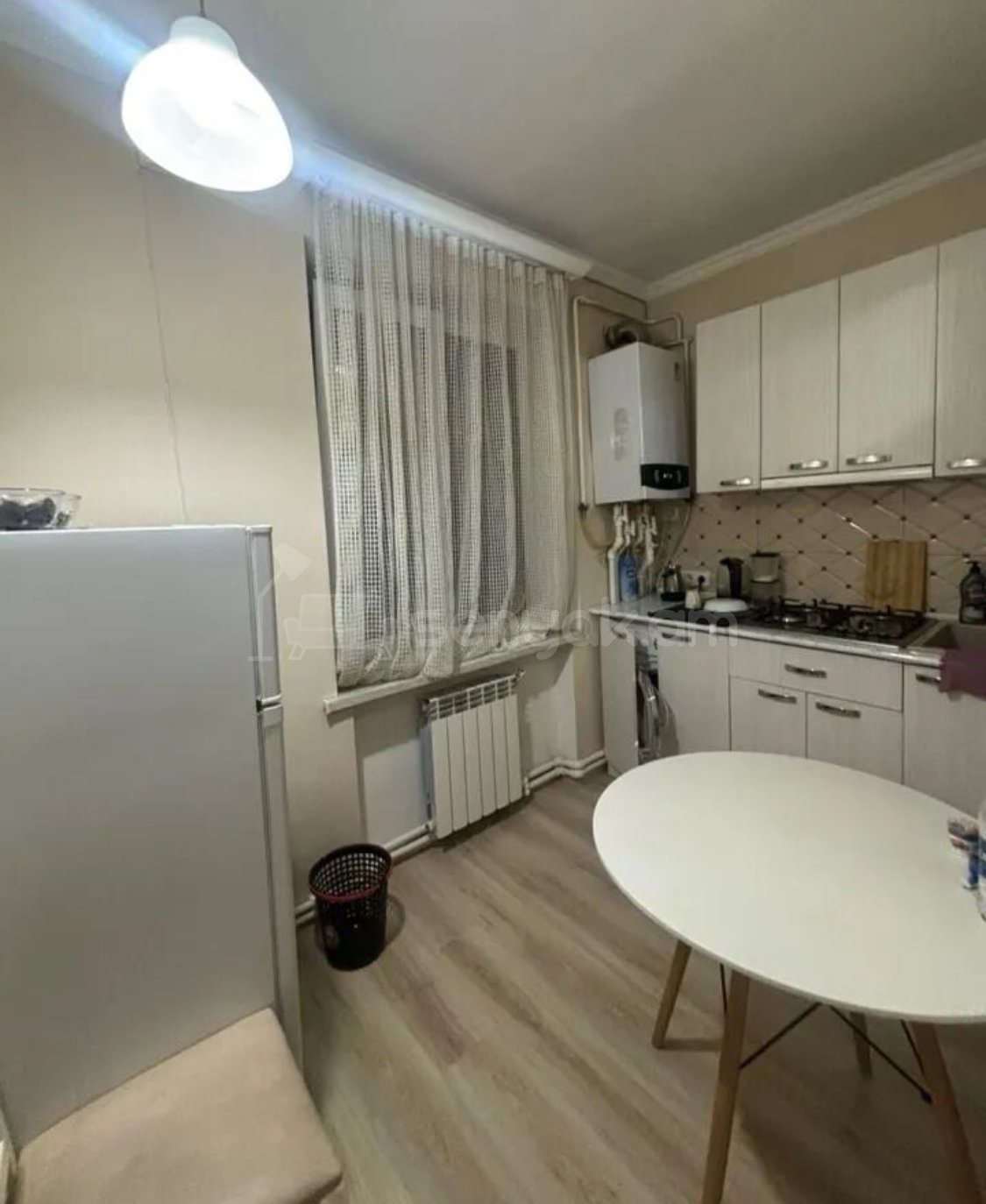 2 Սենյականոց Բնակարան Քարե Շենքում, 45քմ, 2/5 հարկ, Կապիտալ Վերանորոգված, Կահավորված