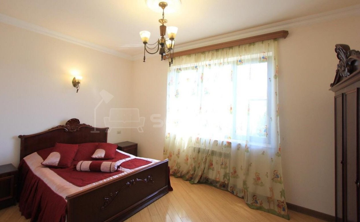 6 Սենյականոց Շքեղ Առանձնատուն, 300քմ, Լողավազանով