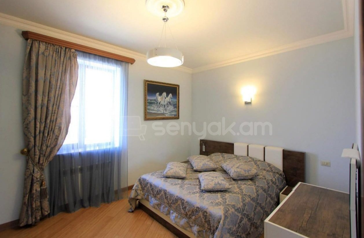 6 Սենյականոց Շքեղ Առանձնատուն, 300քմ, Լողավազանով