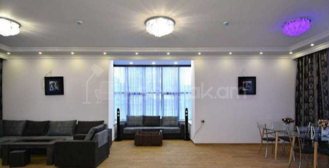 6 Սենյականոց Շքեղ Առանձնատուն, 300քմ, Լողավազանով