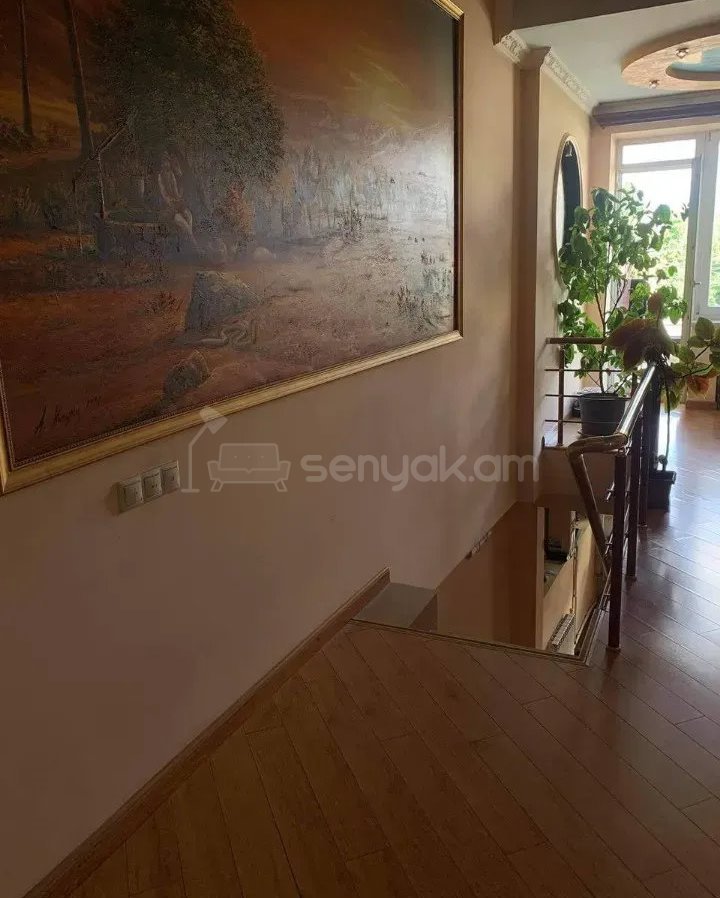 4 Սենյականոց Շքեղ Առանձնատուն, 250քմ, Ավտոտնակով