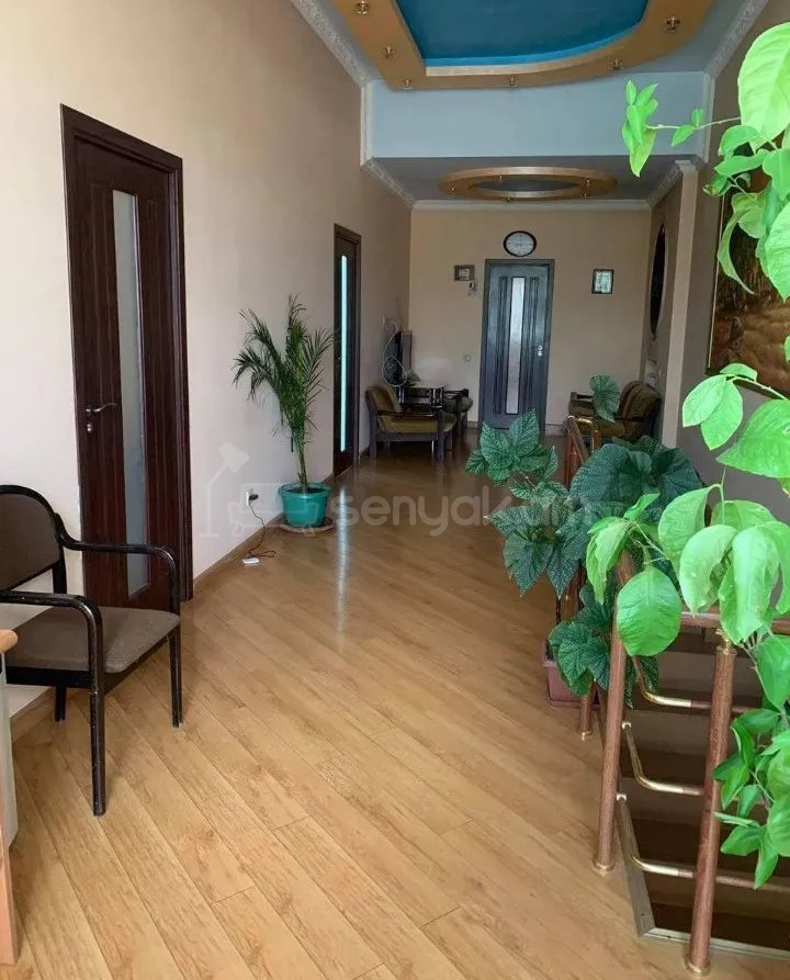 4 Սենյականոց Շքեղ Առանձնատուն, 250քմ, Ավտոտնակով