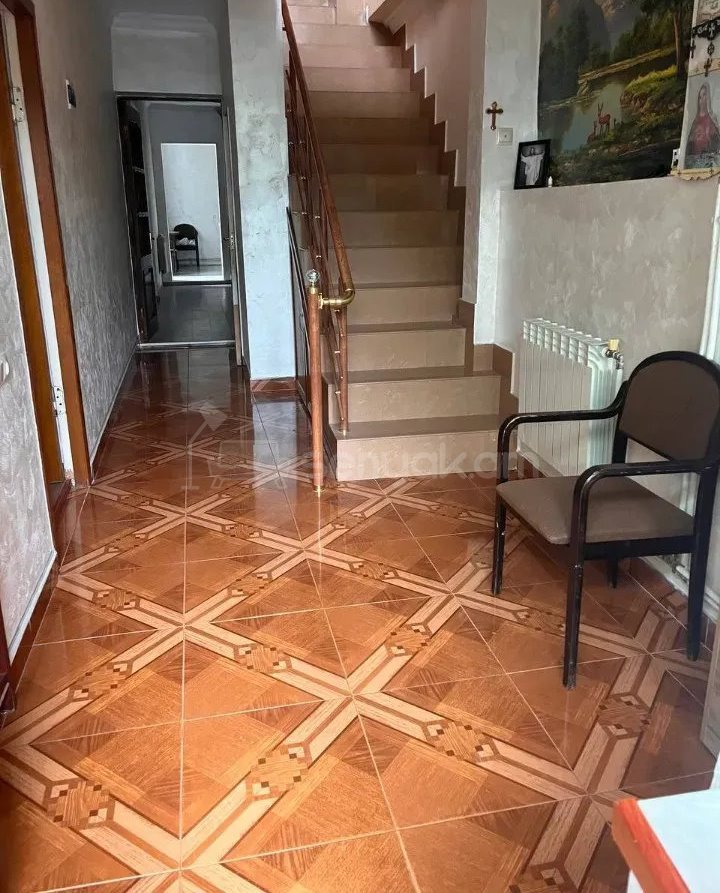 4 Սենյականոց Շքեղ Առանձնատուն, 250քմ, Ավտոտնակով