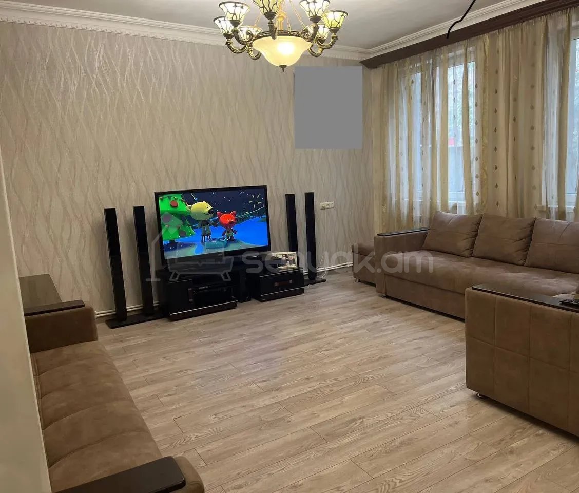 4 Սենյականոց Շքեղ Առանձնատուն, 250քմ, Ավտոտնակով