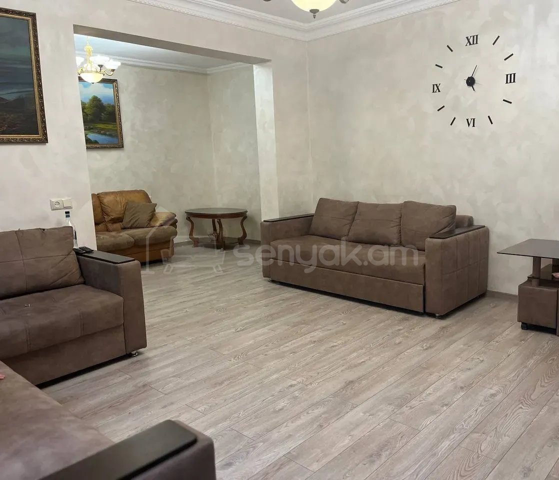 4 Սենյականոց Շքեղ Առանձնատուն, 250քմ, Ավտոտնակով