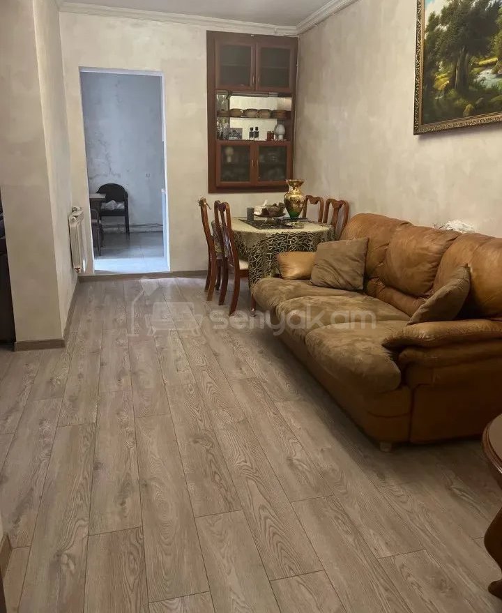 4 Սենյականոց Շքեղ Առանձնատուն, 250քմ, Ավտոտնակով