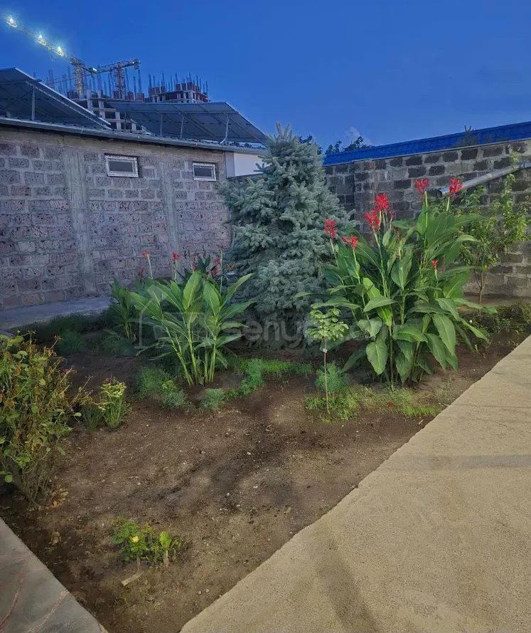 8 Սենյականոց Սեփական Տուն, 305քմ, Կապիտալ Վերանորոգված, Ավտոտնակով