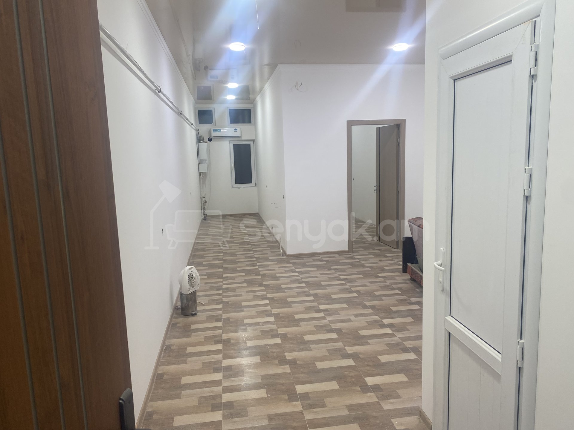 Նորակառույց Օֆիսային Տարածք, 90քմ