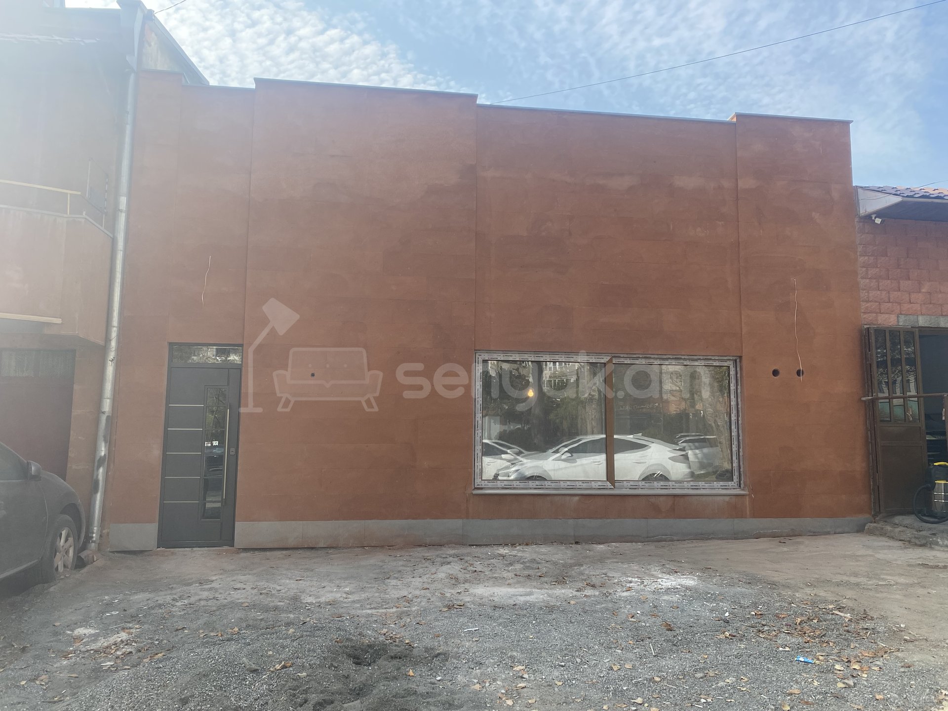 Նորակառույց Օֆիսային Տարածք, 90քմ