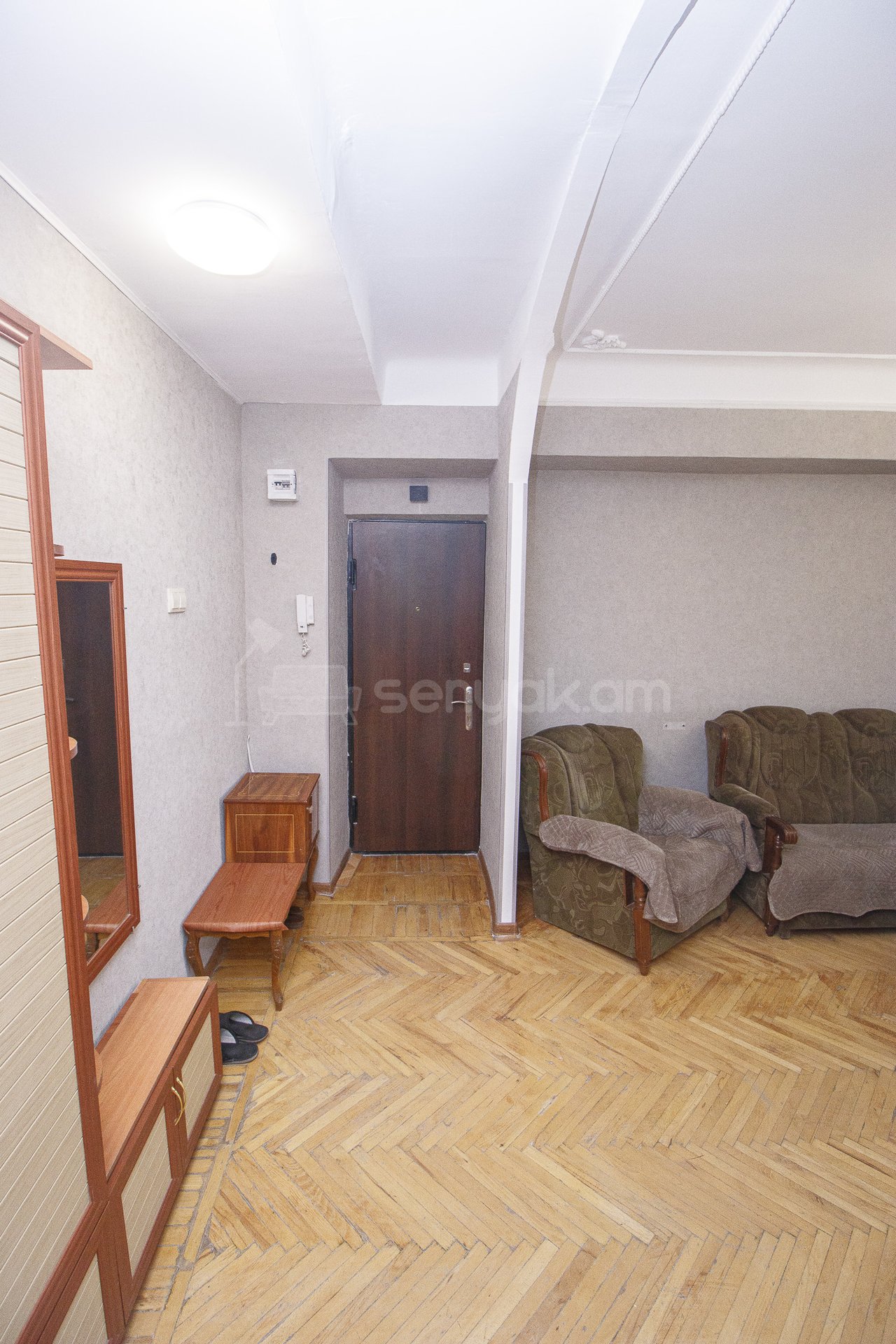 2 Սենյականոց Բնակարան Քարե Շենքում, 70քմ, 8/10 հարկ, Կապիտալ Վերանորոգված