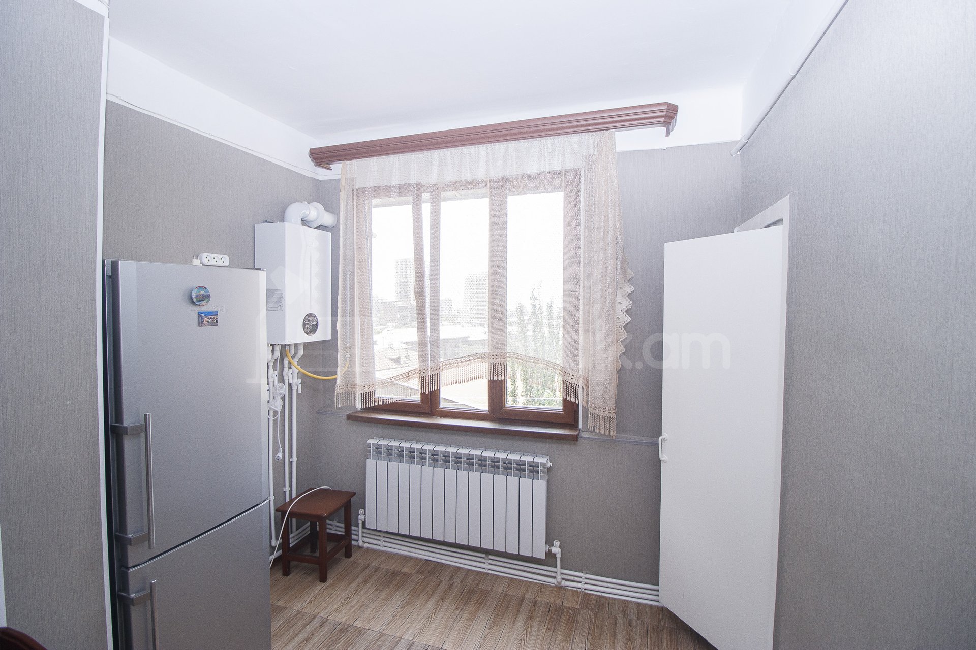 2 Սենյականոց Բնակարան Քարե Շենքում, 70քմ, 8/10 հարկ, Կապիտալ Վերանորոգված