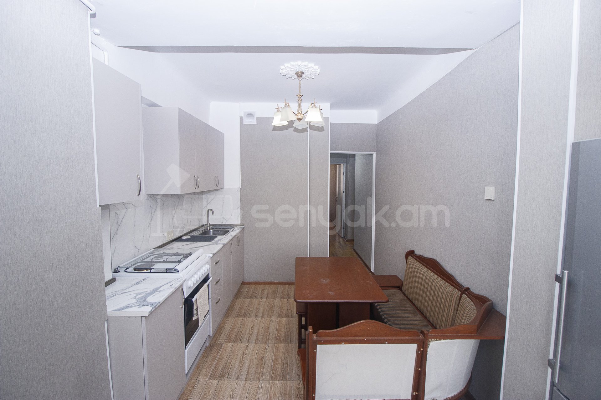 2 Սենյականոց Բնակարան Քարե Շենքում, 70քմ, 8/10 հարկ, Կապիտալ Վերանորոգված