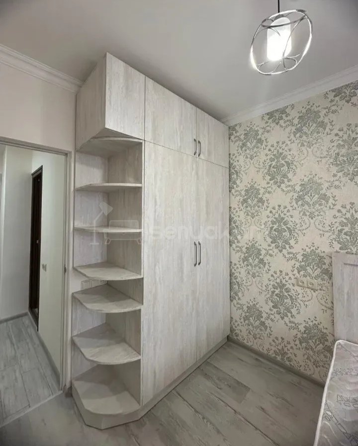 2 Սենյականոց Բնակարան Քարե Շենքում, 50քմ, 5/5 հարկ, Նորմալ Վիճակում, Կահավորված