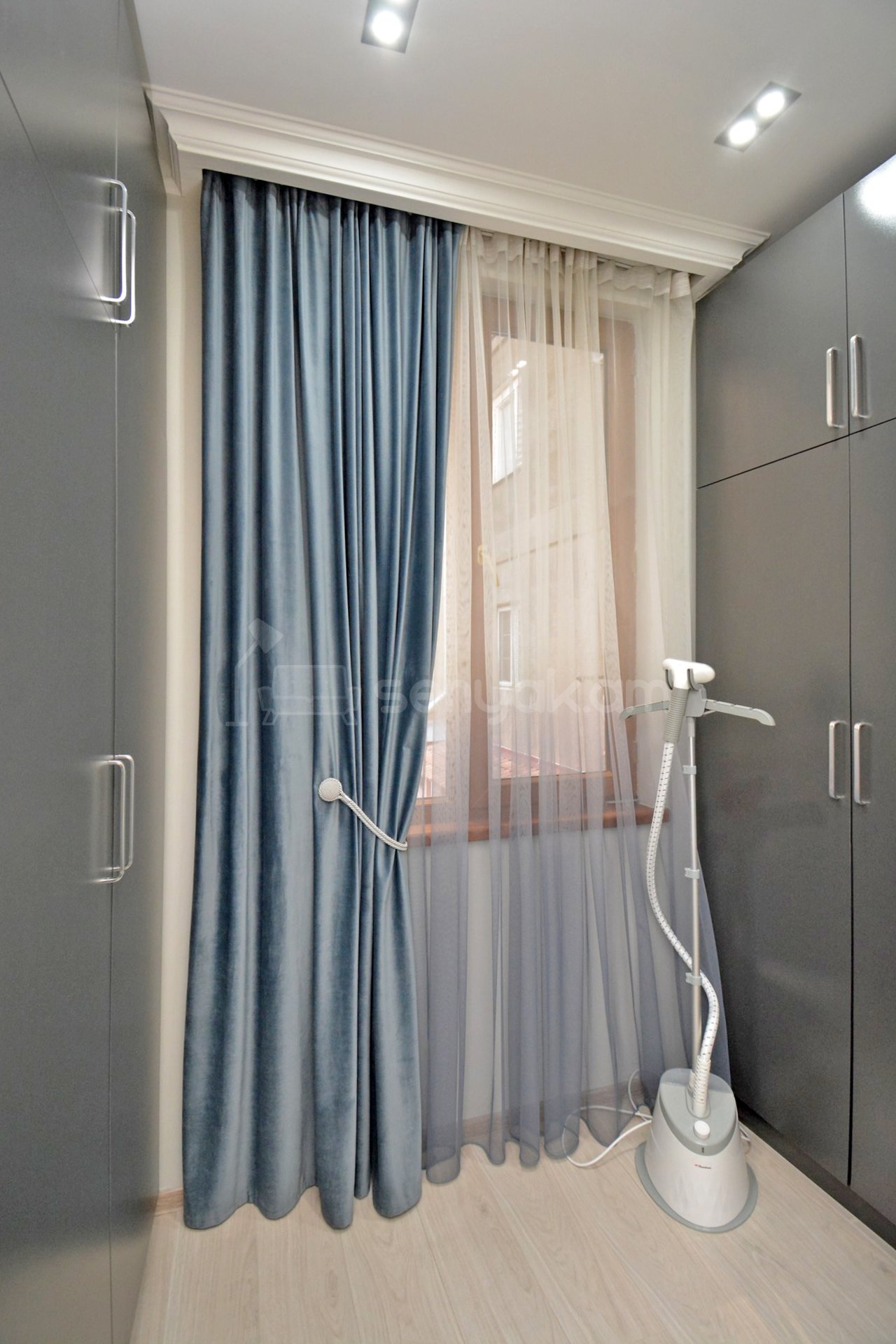 3 Սենյականոց Բնակարան Քարե Շենքում, 90քմ, 3/5 հարկ, Դիզայներական Վերանորոգված, Կահավորված, Արևկող