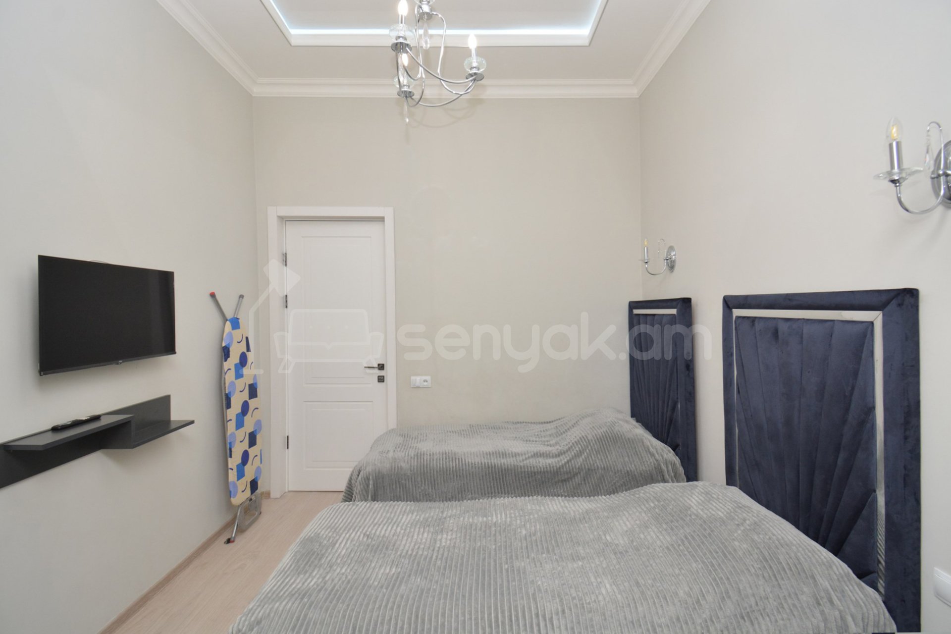 3 Սենյականոց Բնակարան Քարե Շենքում, 90քմ, 3/5 հարկ, Դիզայներական Վերանորոգված, Կահավորված, Արևկող