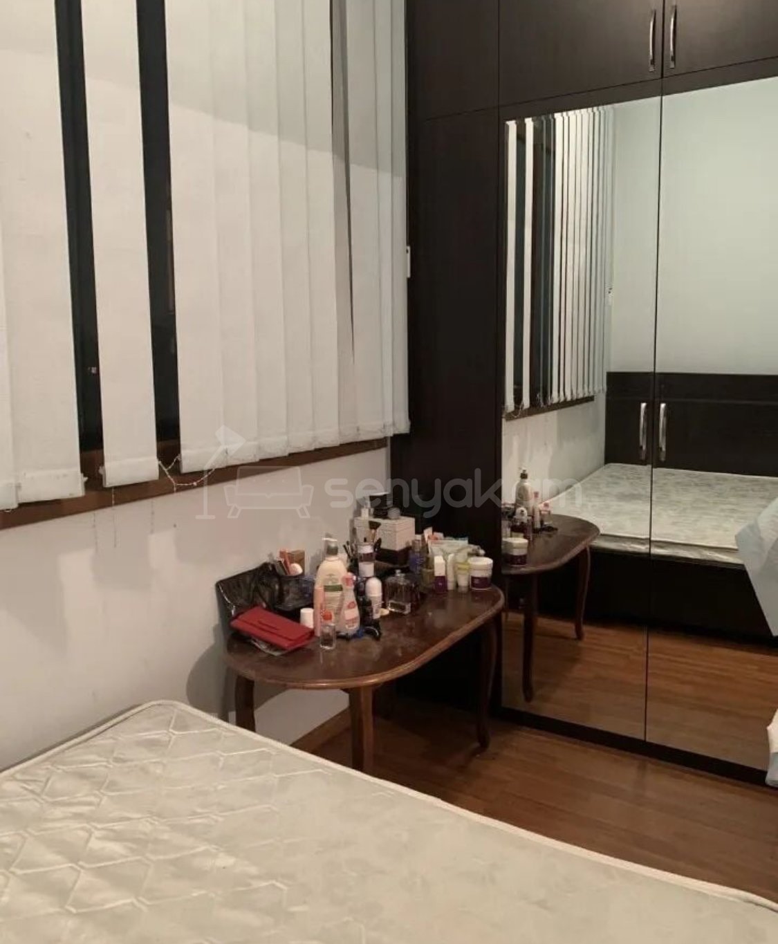 2 Սենյականոց Բնակարան Քարե Շենքում, 55քմ, 3/5 հարկ, Կապիտալ Վերանորոգված, Կահավորված