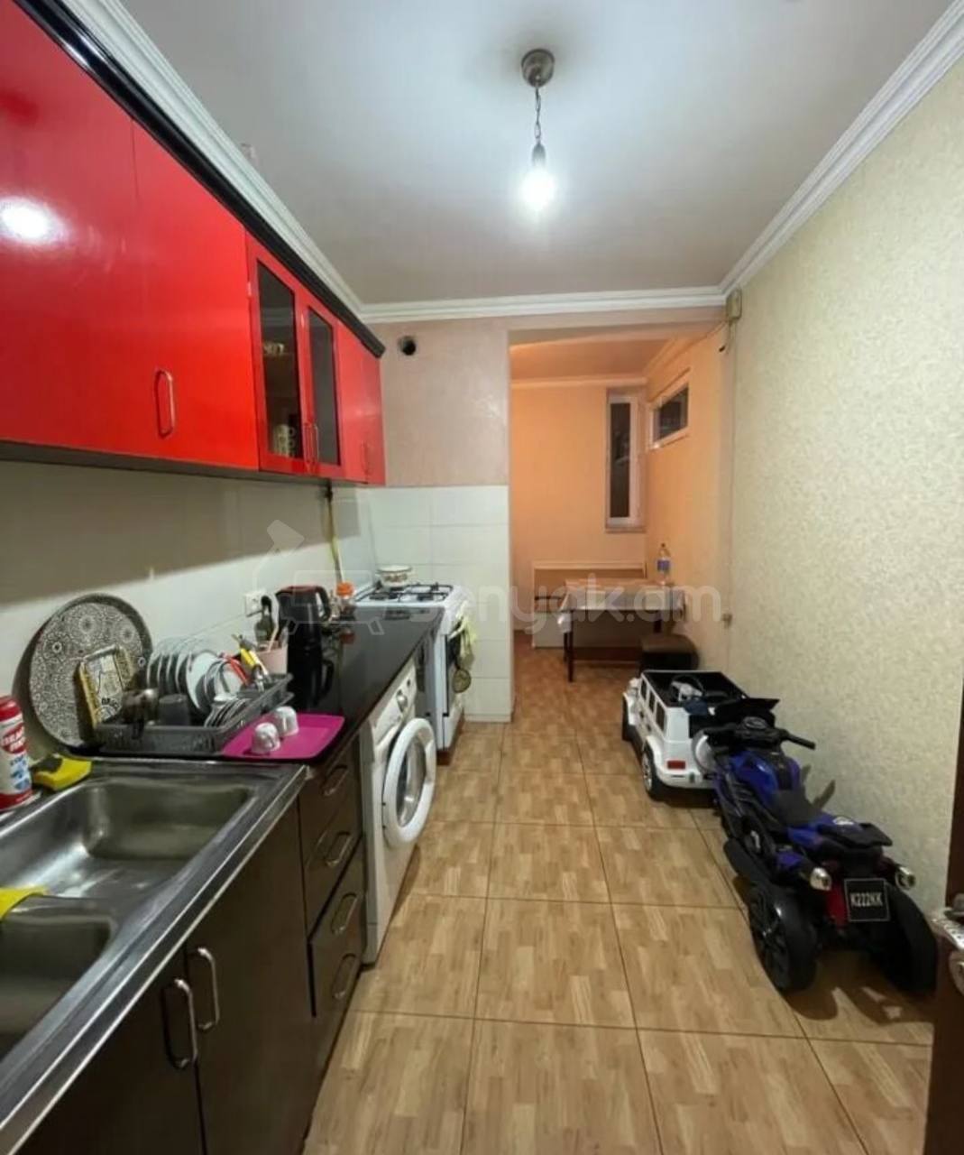 2 Սենյականոց Բնակարան Քարե Շենքում, 68քմ, 1/5 հարկ, Նորմալ Վիճակում, Կահավորված