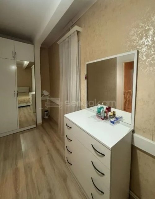 2 Սենյականոց Բնակարան Քարե Շենքում, 45քմ, 2/5 հարկ, Կապիտալ Վերանորոգված, Կահավորված, Արևկող