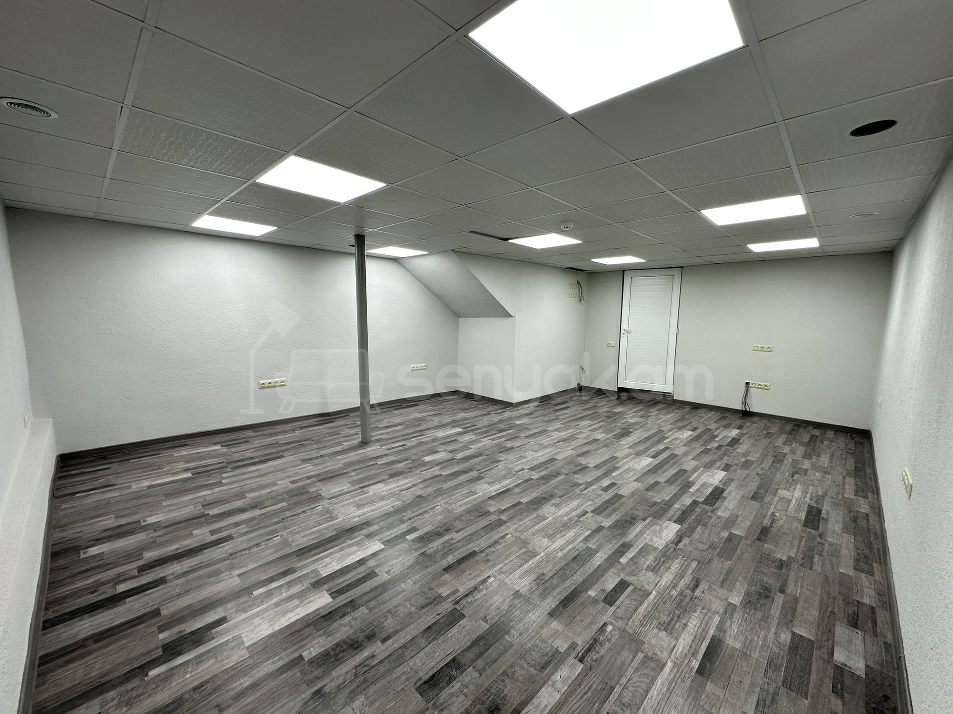 Օֆիսային Տարածք, 180քմ, Կապիտալ Վերանորոգված