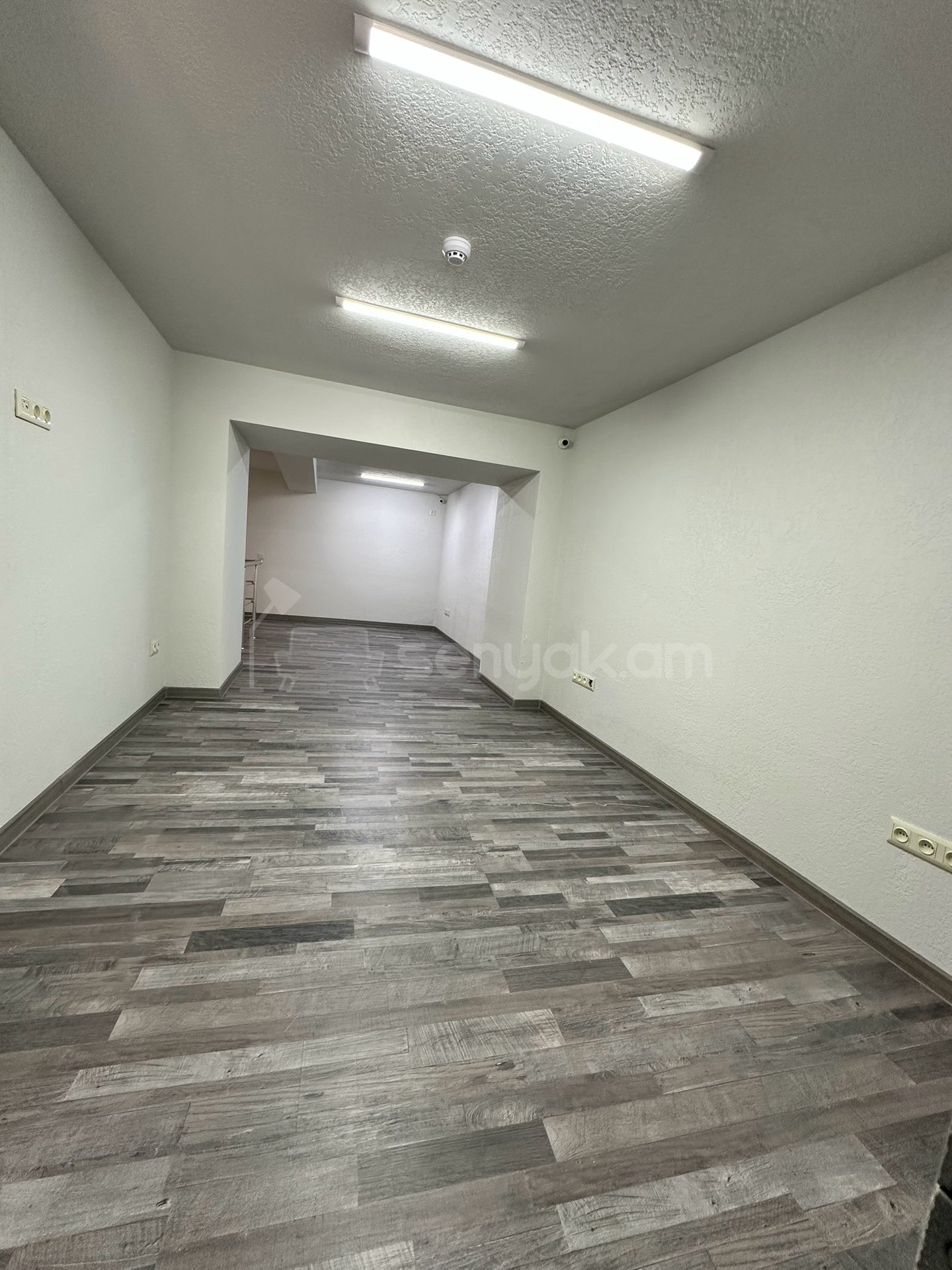 Օֆիսային Տարածք, 180քմ, Կապիտալ Վերանորոգված