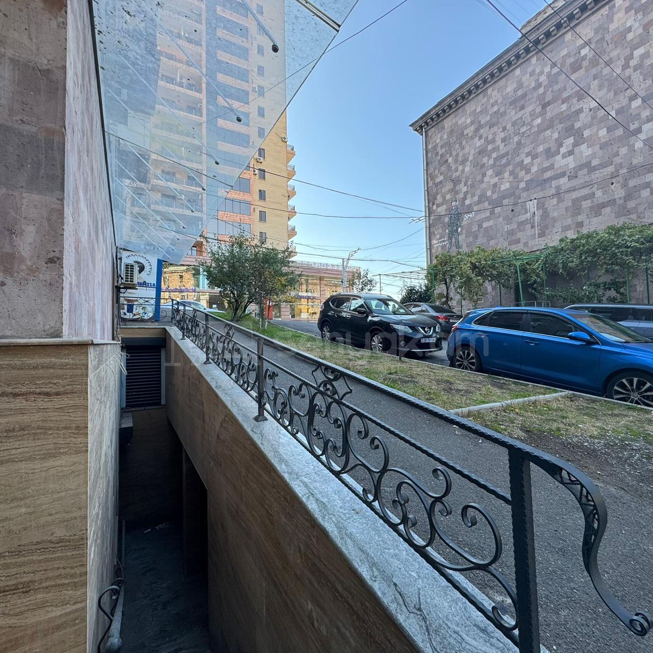 Կոմերցիոն Տարածք, 254քմ, Կապիտալ Վերանորոգված