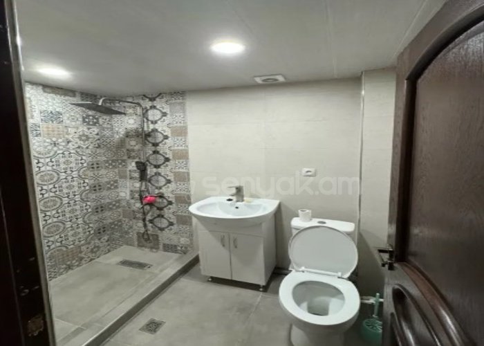 2 Սենյականոց Բնակարան Քարե Շենքում, 58քմ, 2/5 հարկ, Կապիտալ Վերանորոգված, Կահավորված, Արևկող