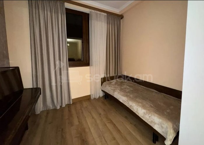 2 Սենյականոց Բնակարան Քարե Շենքում, 58քմ, 2/5 հարկ, Կապիտալ Վերանորոգված, Կահավորված, Արևկող