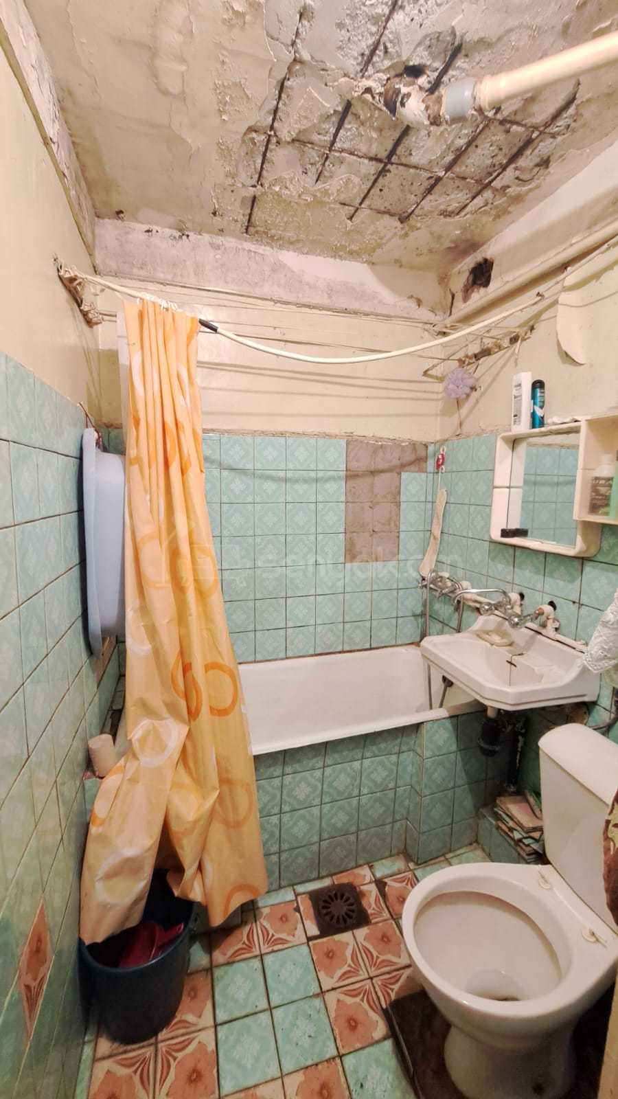 1 Սենյականոց Բնակարան Քարե Շենքում, 38քմ, 1/5 հարկ, Պետական Վիճակում, Մասամբ Կահավորված