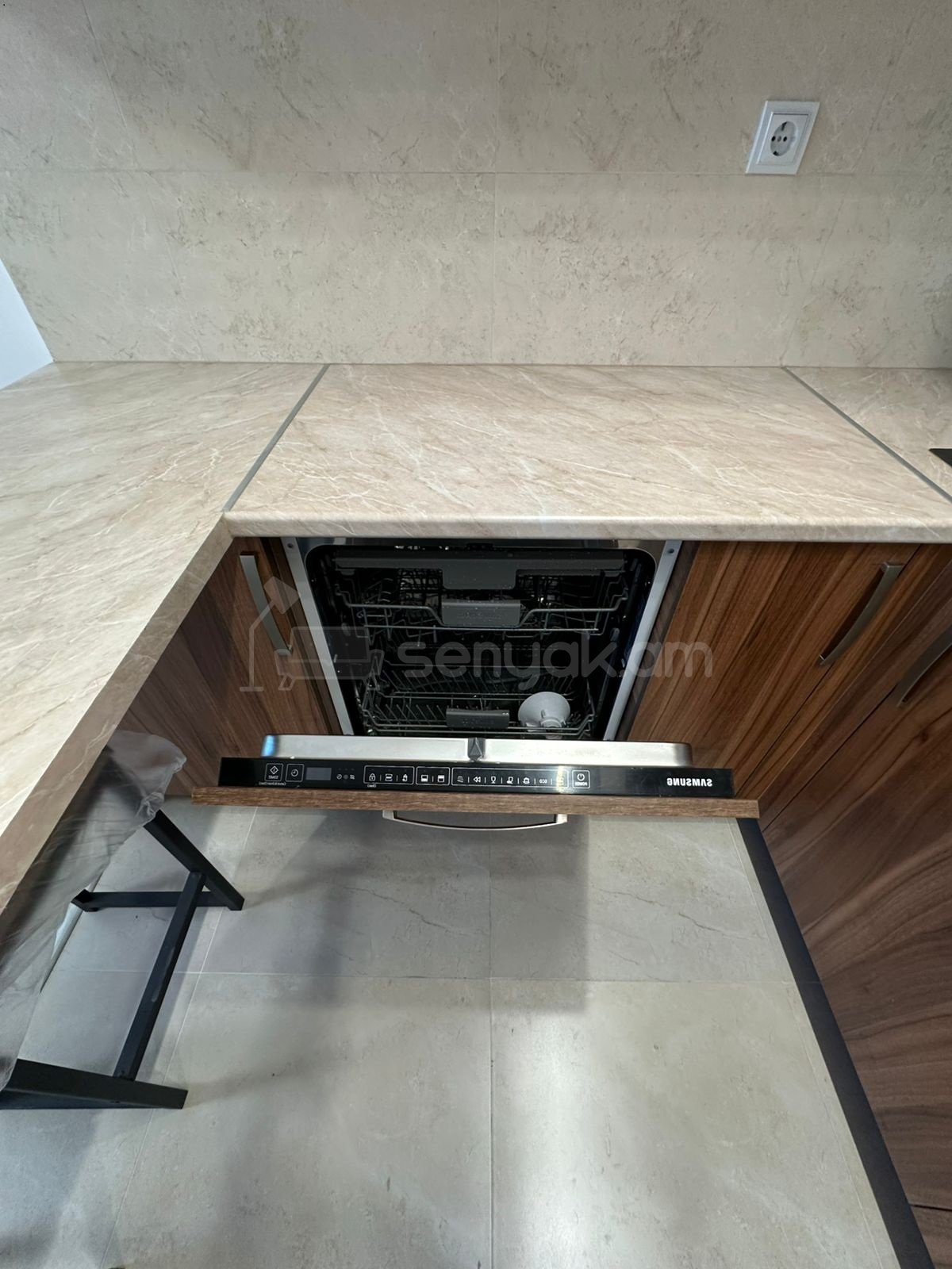 2 Սենյականոց Բնակարան, 65քմ, 4/12 հարկ, Դիզայներական Վերանորոգված, Կահավորված