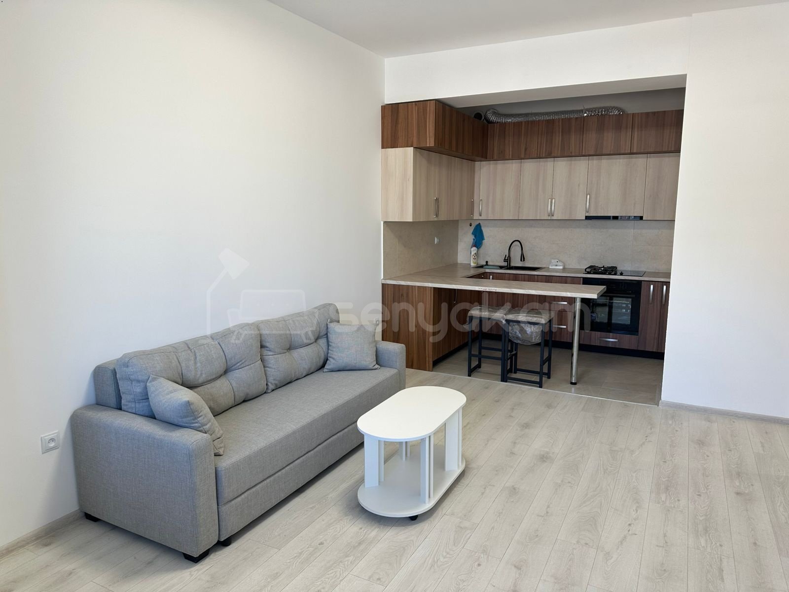 2 Սենյականոց Բնակարան, 65քմ, 4/12 հարկ, Դիզայներական Վերանորոգված, Կահավորված