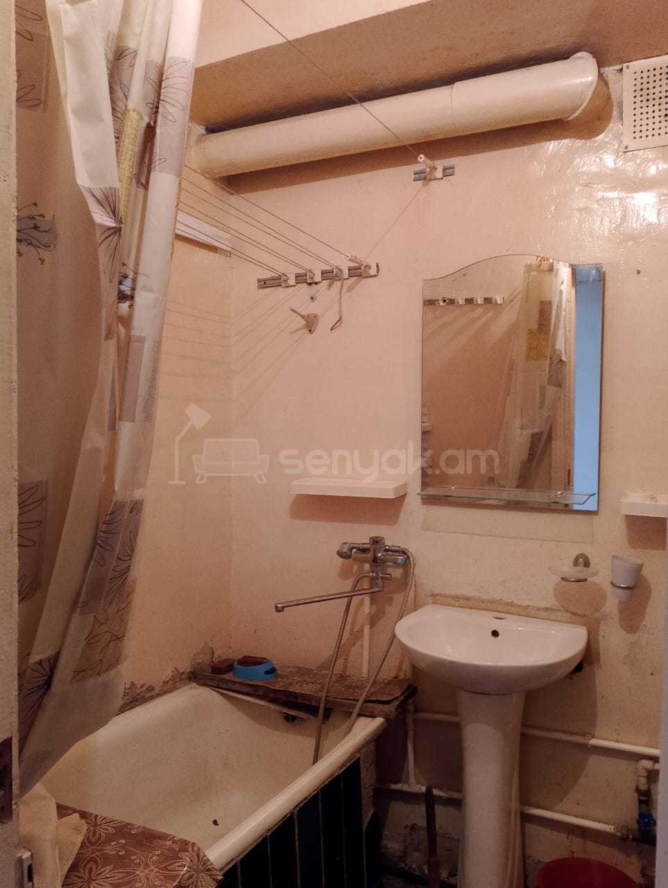 1 Սենյականոց Բնակարան, 45քմ, 8/10 հարկ, Կոսմետիկ Վերանորոգված, Կահավորված, Արևկող