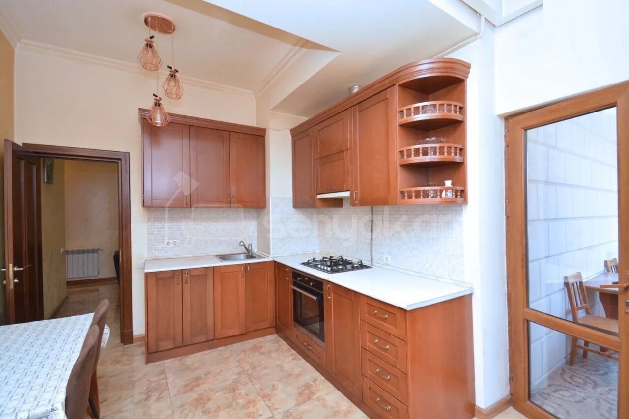 3 Սենյականոց Բնակարան, 105քմ, 4/16 հարկ, Կապիտալ Վերանորոգված