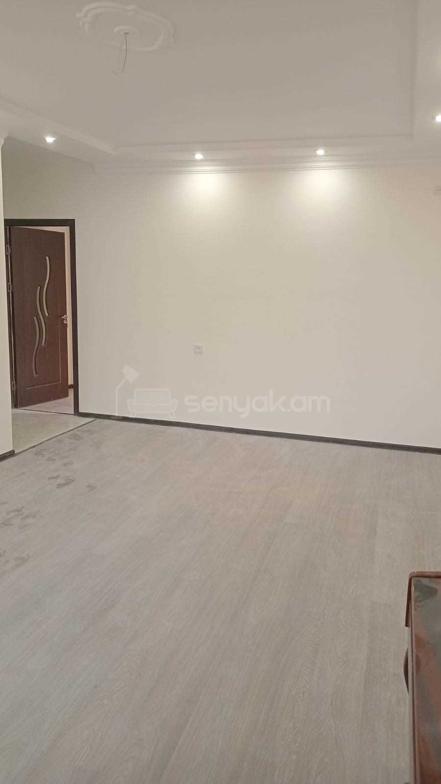 3 Սենյականոց Բնակարան, 74քմ, 1/14 հարկ, Կապիտալ Վերանորոգված