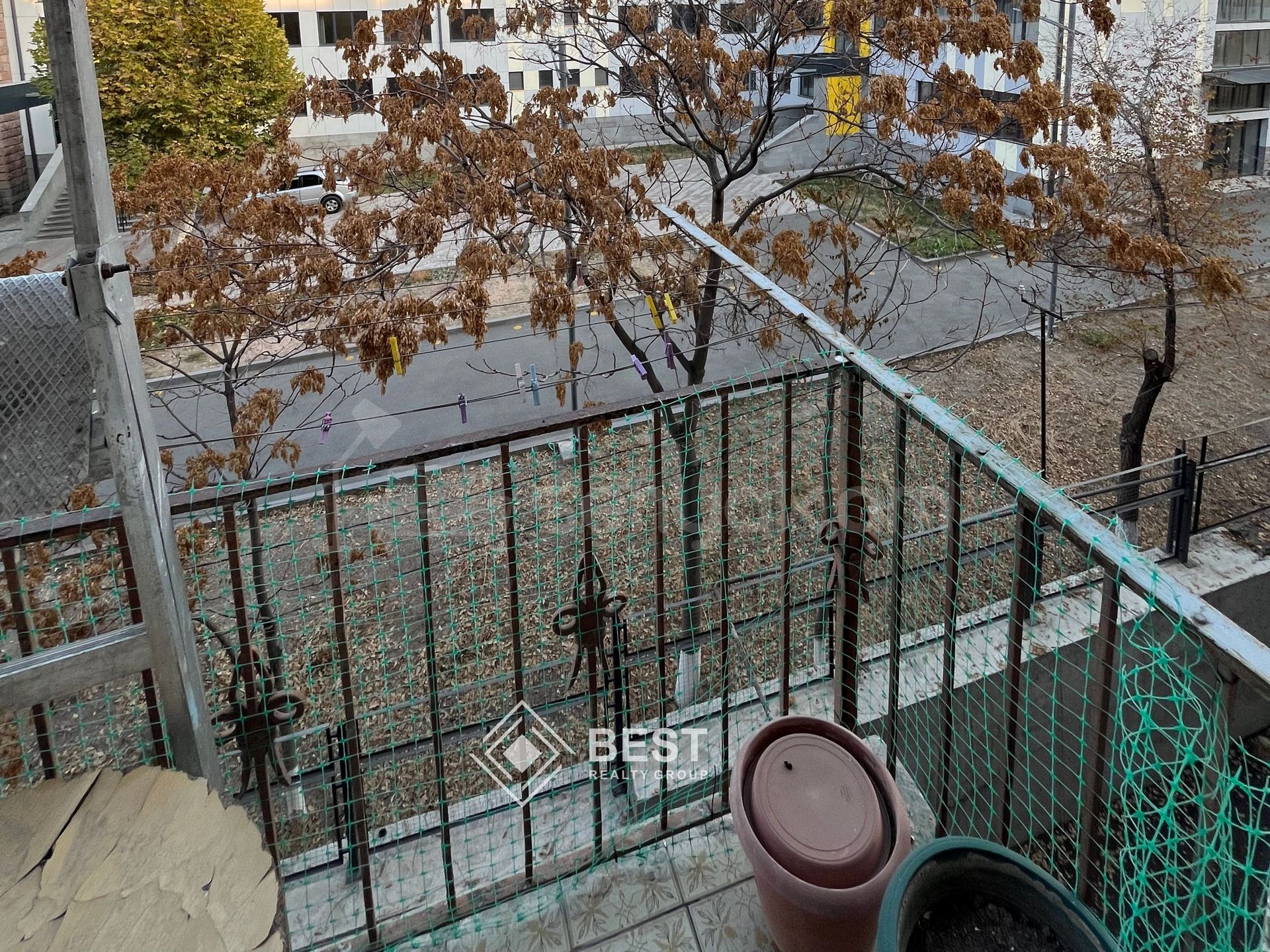 3 Սենյականոց Բնակարան Քարե Շենքում, 68քմ, 4/5 հարկ, Նորմալ Վիճակում, Կահավորված, Արևկող