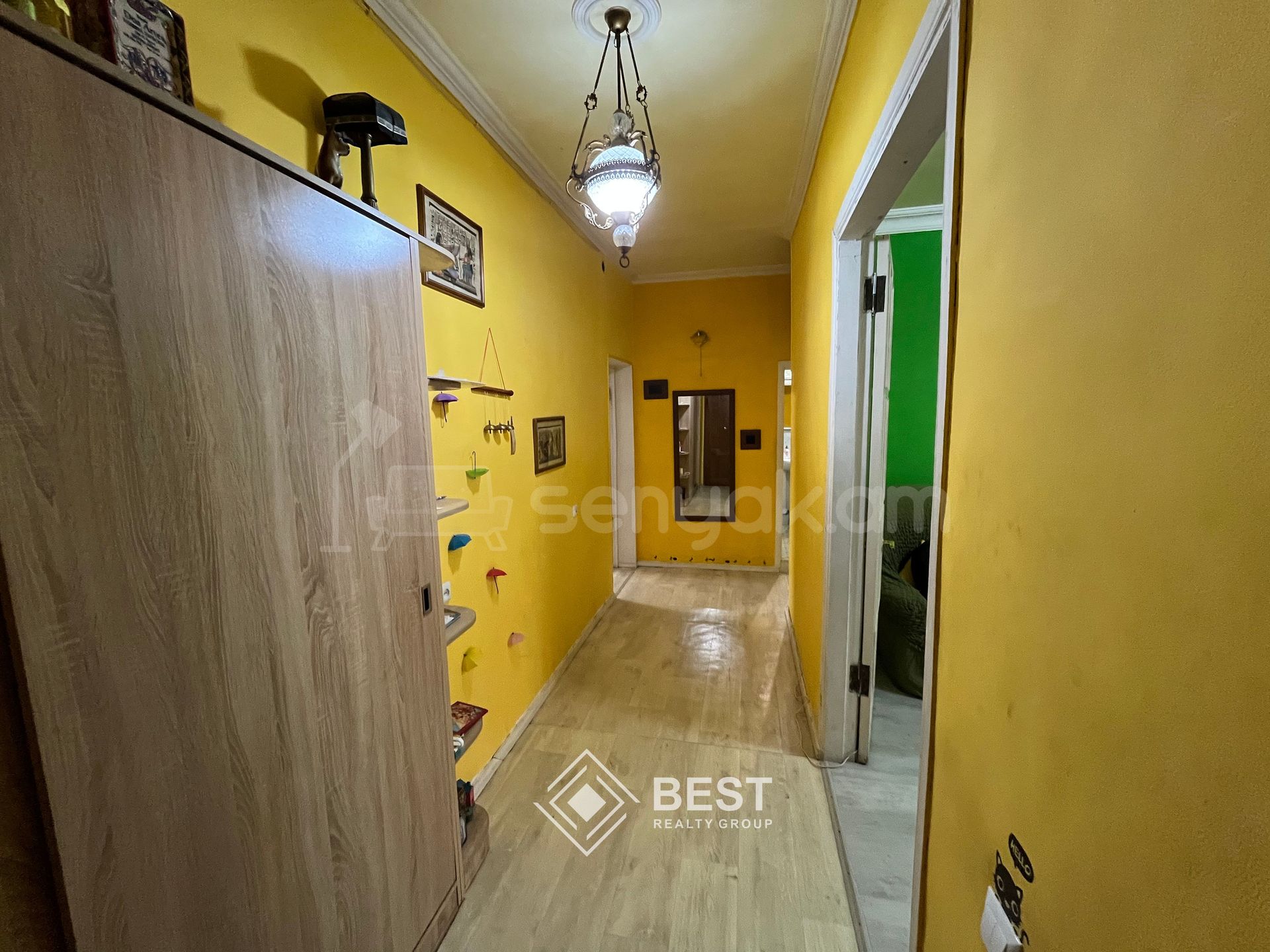 3 Սենյականոց Բնակարան Քարե Շենքում, 68քմ, 4/5 հարկ, Նորմալ Վիճակում, Կահավորված, Արևկող