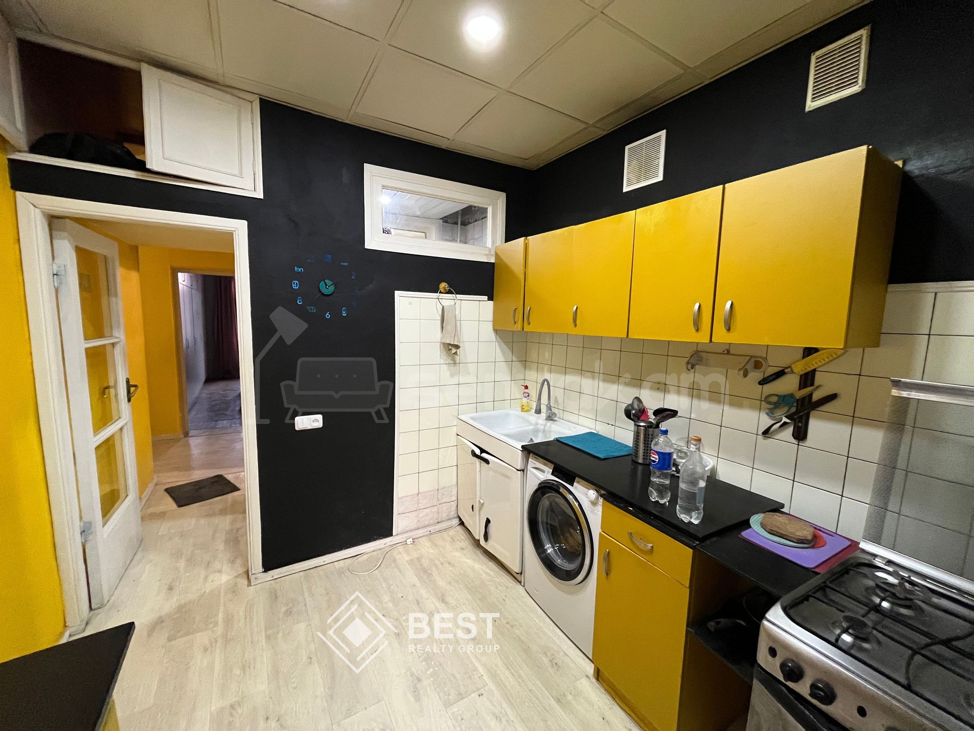 3 Սենյականոց Բնակարան Քարե Շենքում, 68քմ, 4/5 հարկ, Նորմալ Վիճակում, Կահավորված, Արևկող