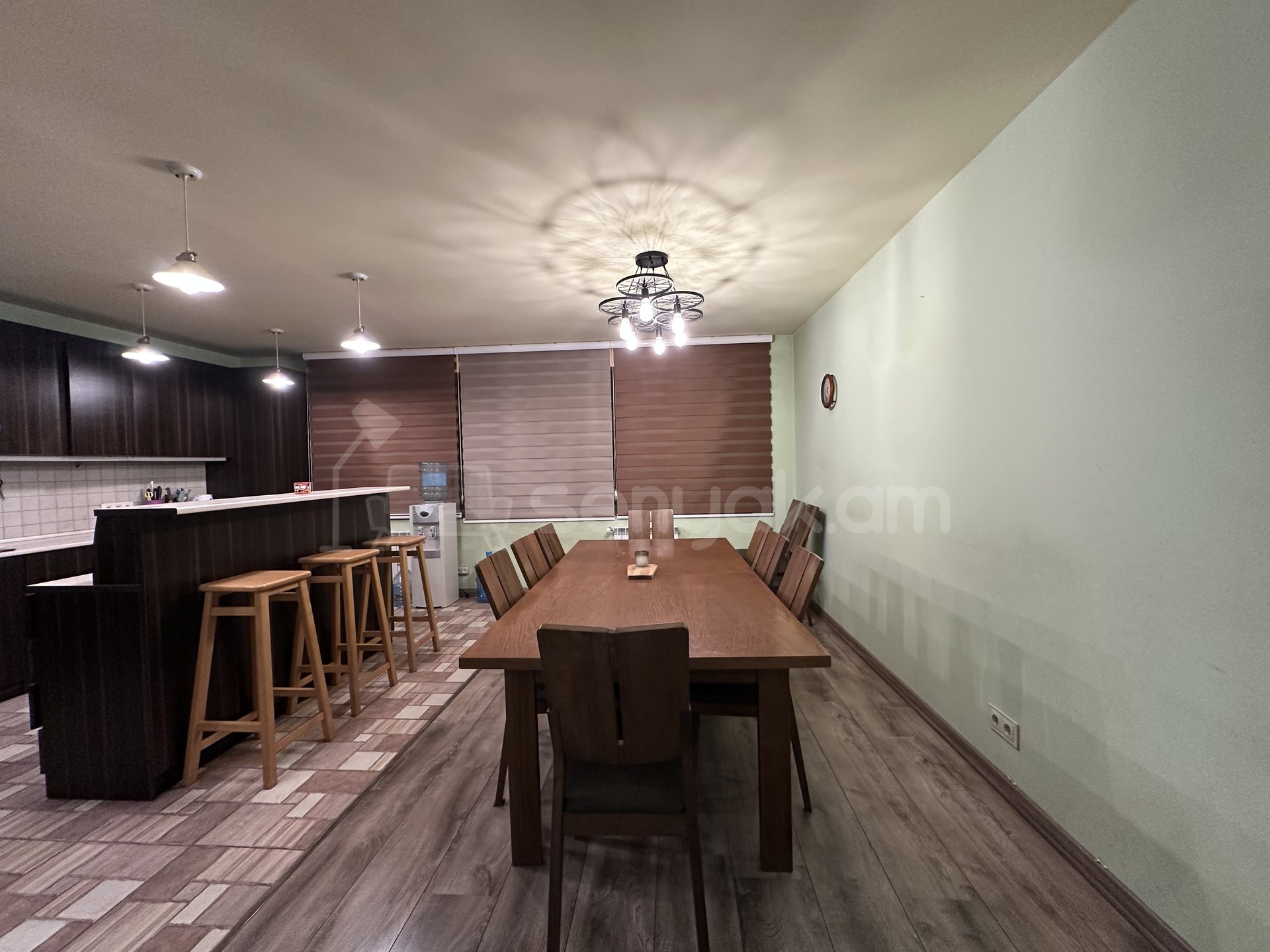 Օֆիսային Տարածք, 235քմ, Կապիտալ Վերանորոգված